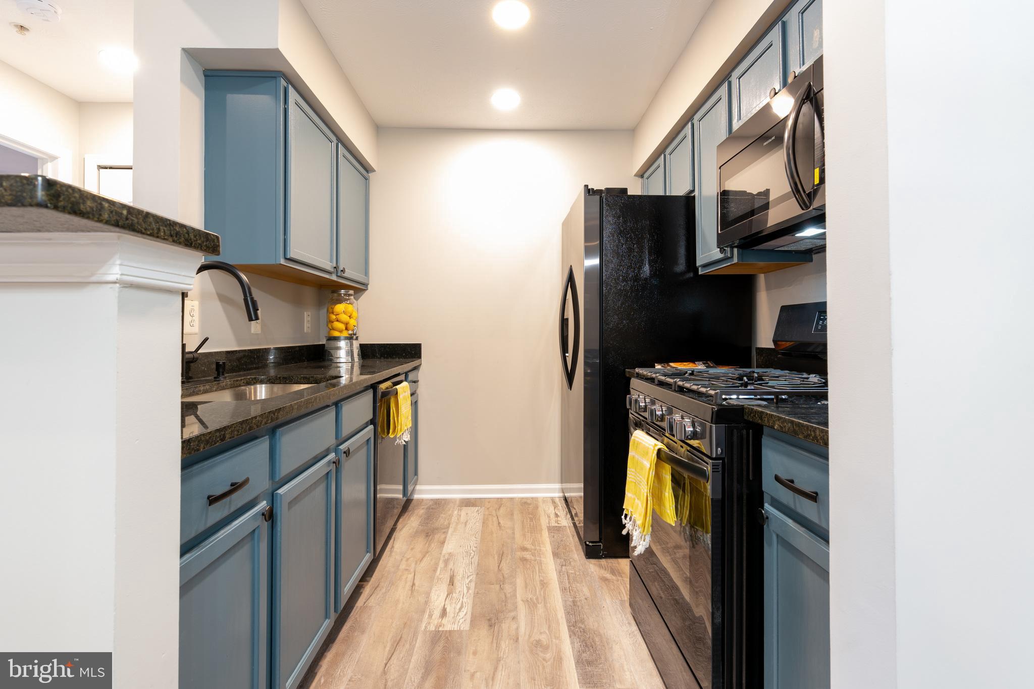 LARGO TOWN CENTER CONDOMINIUMS - Residential