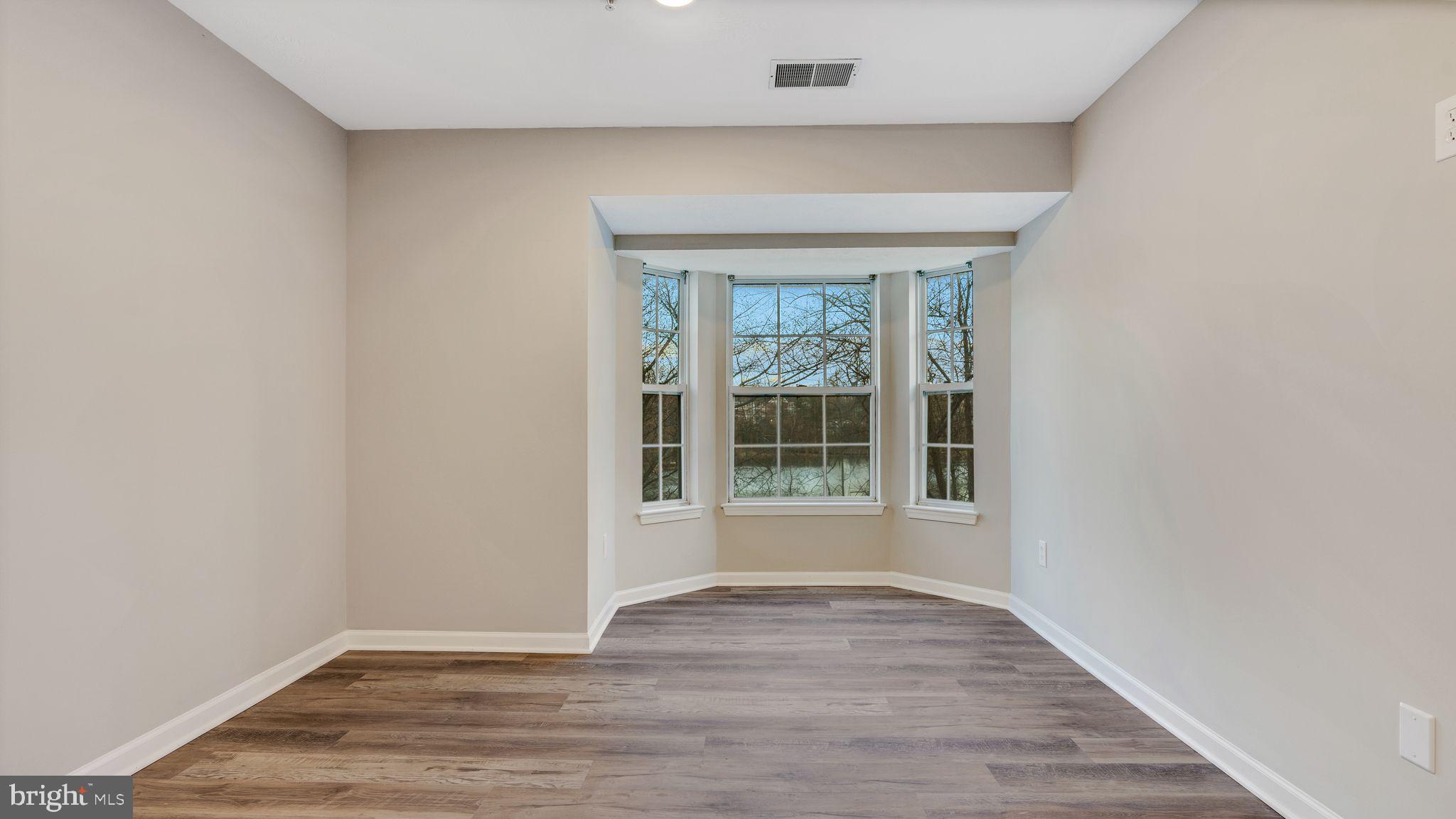 LARGO TOWN CENTER CONDOMINIUMS - Residential