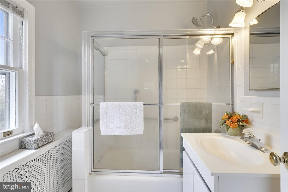 HYATTSVILLE HILLS - Residential