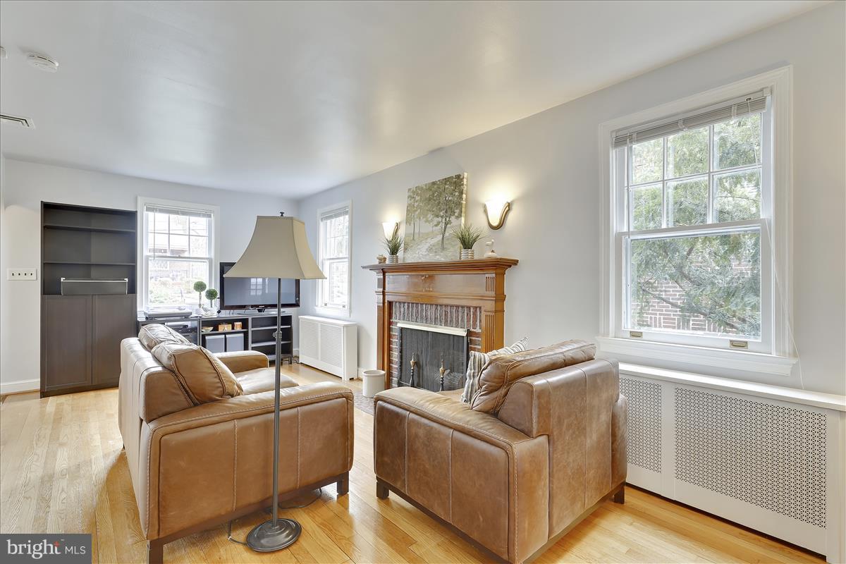 HYATTSVILLE HILLS - Residential