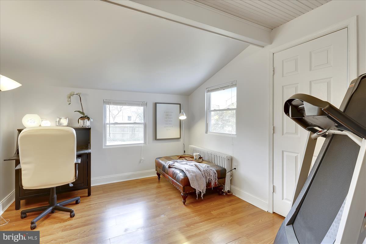 HYATTSVILLE HILLS - Residential