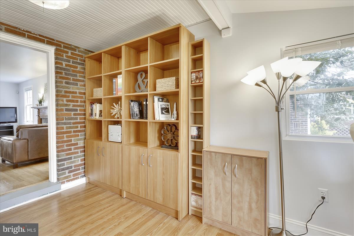 HYATTSVILLE HILLS - Residential