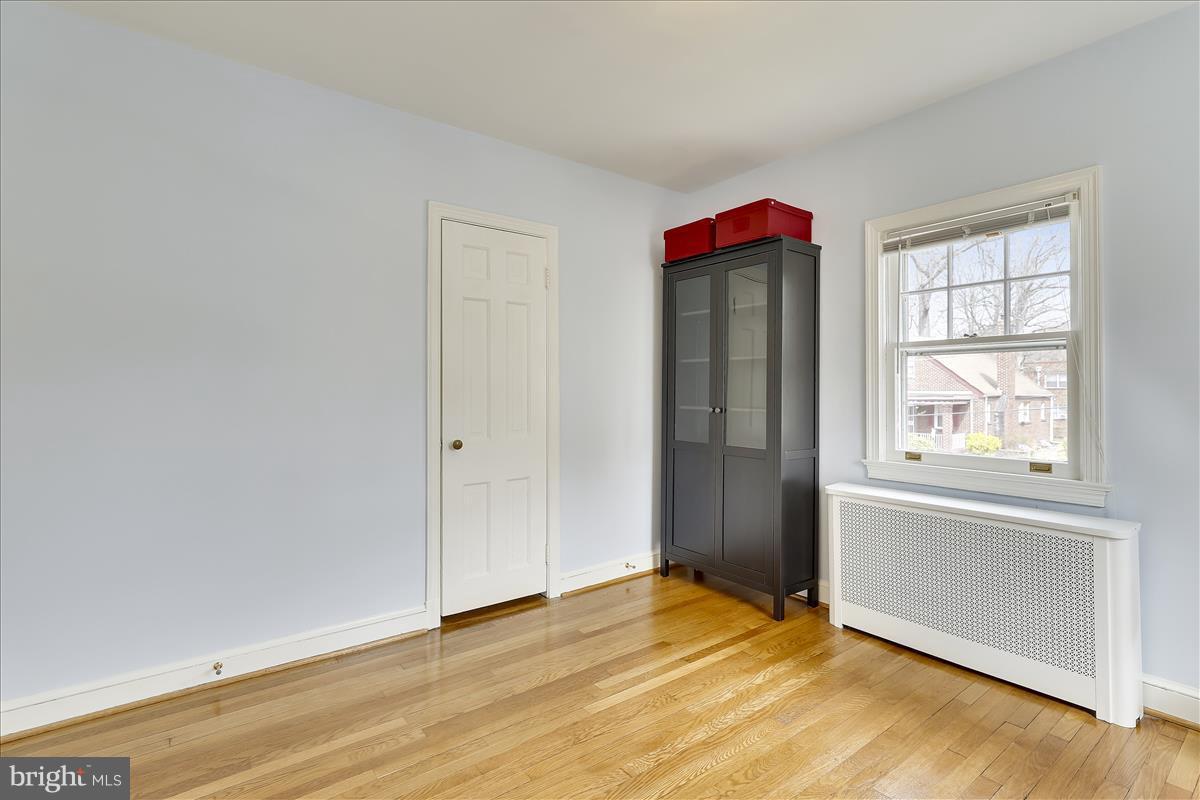 HYATTSVILLE HILLS - Residential