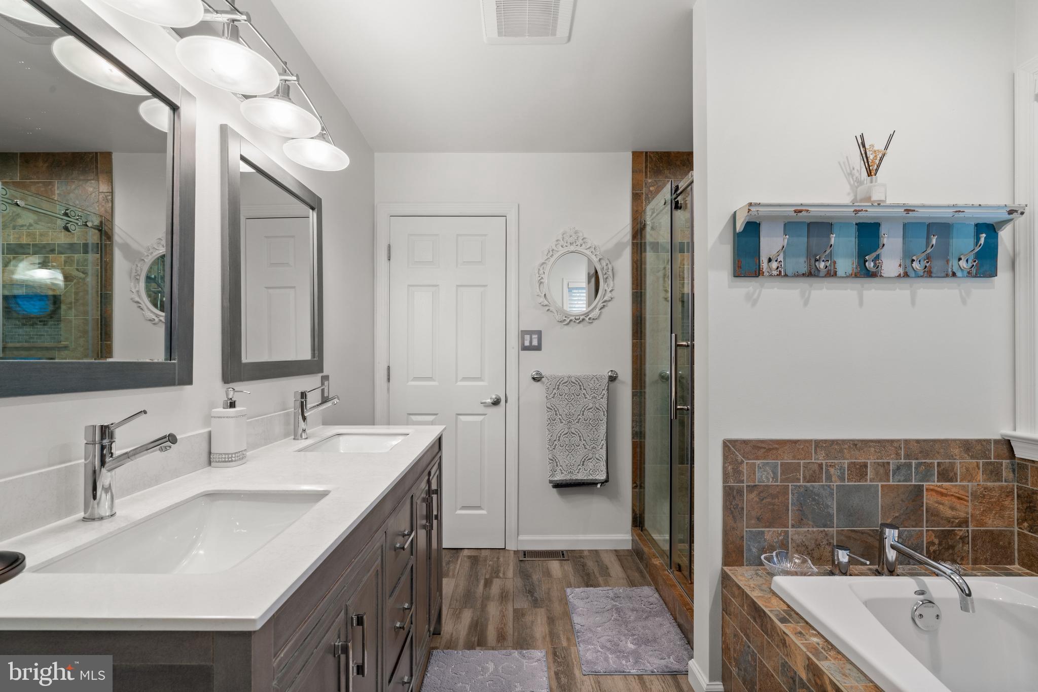 BEAVER RUN KNOLL - Residential