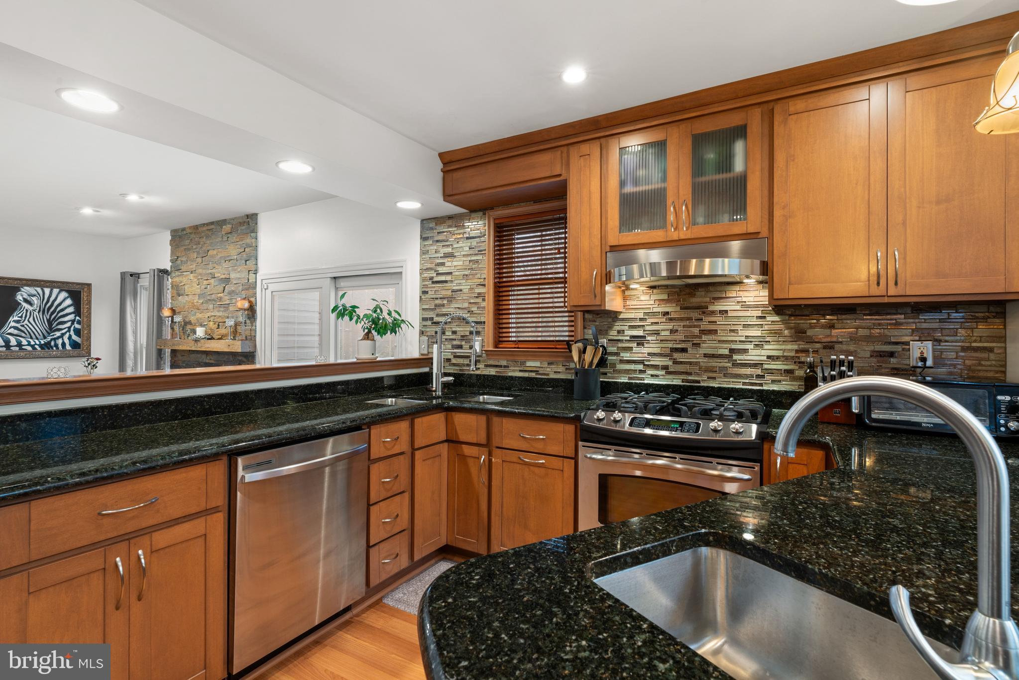 BEAVER RUN KNOLL - Residential