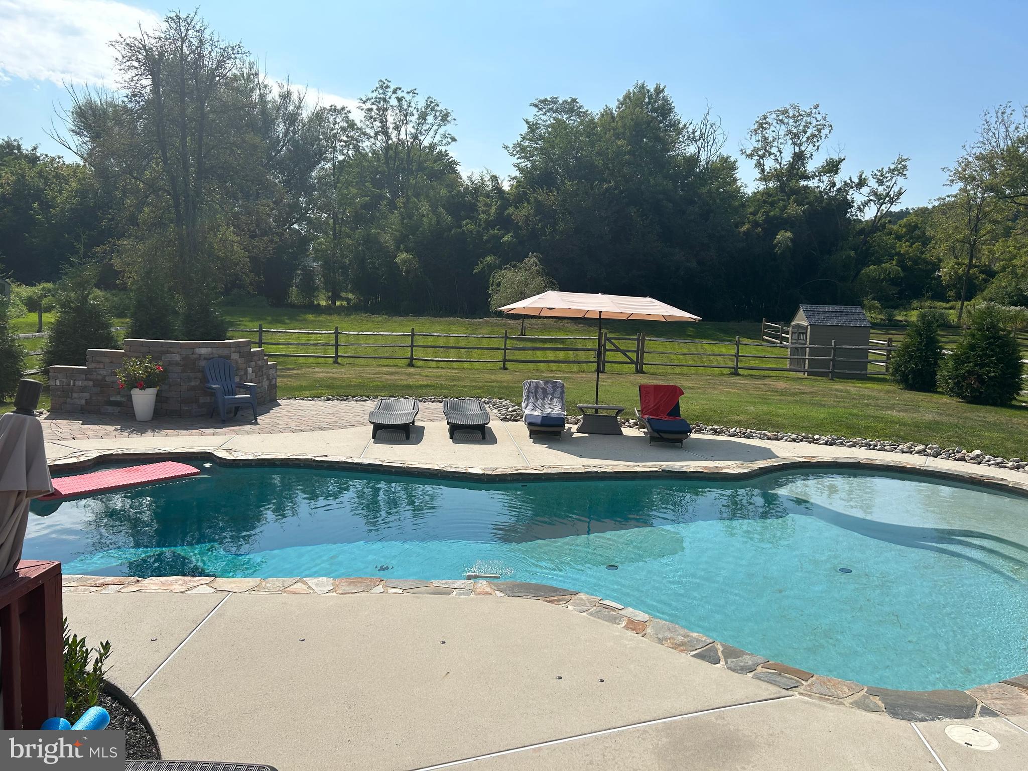 BEAVER RUN KNOLL - Residential