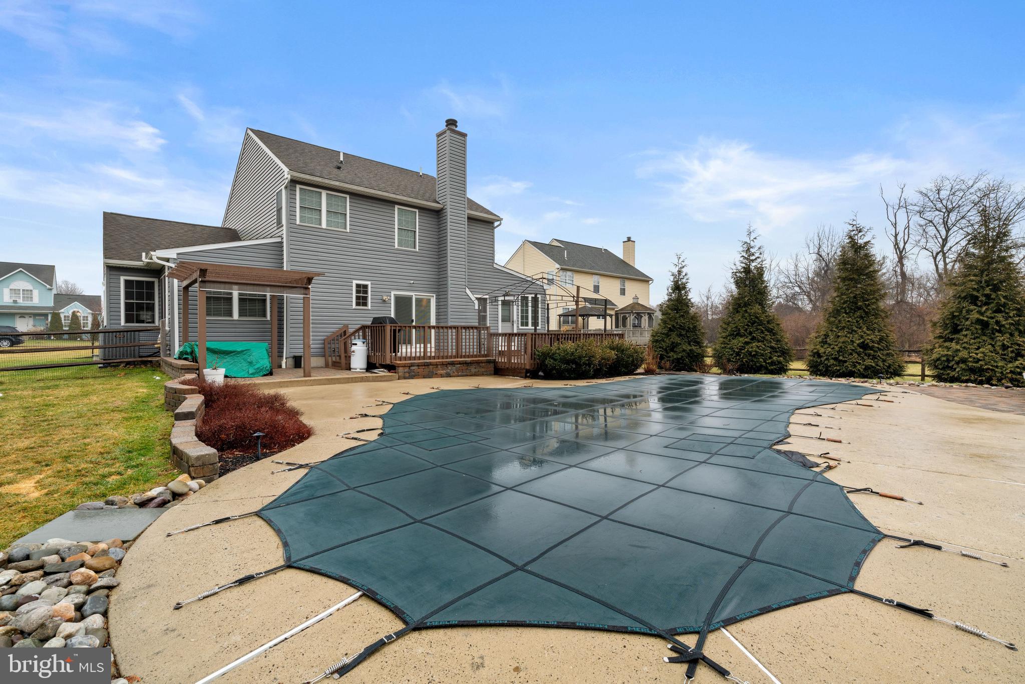 BEAVER RUN KNOLL - Residential