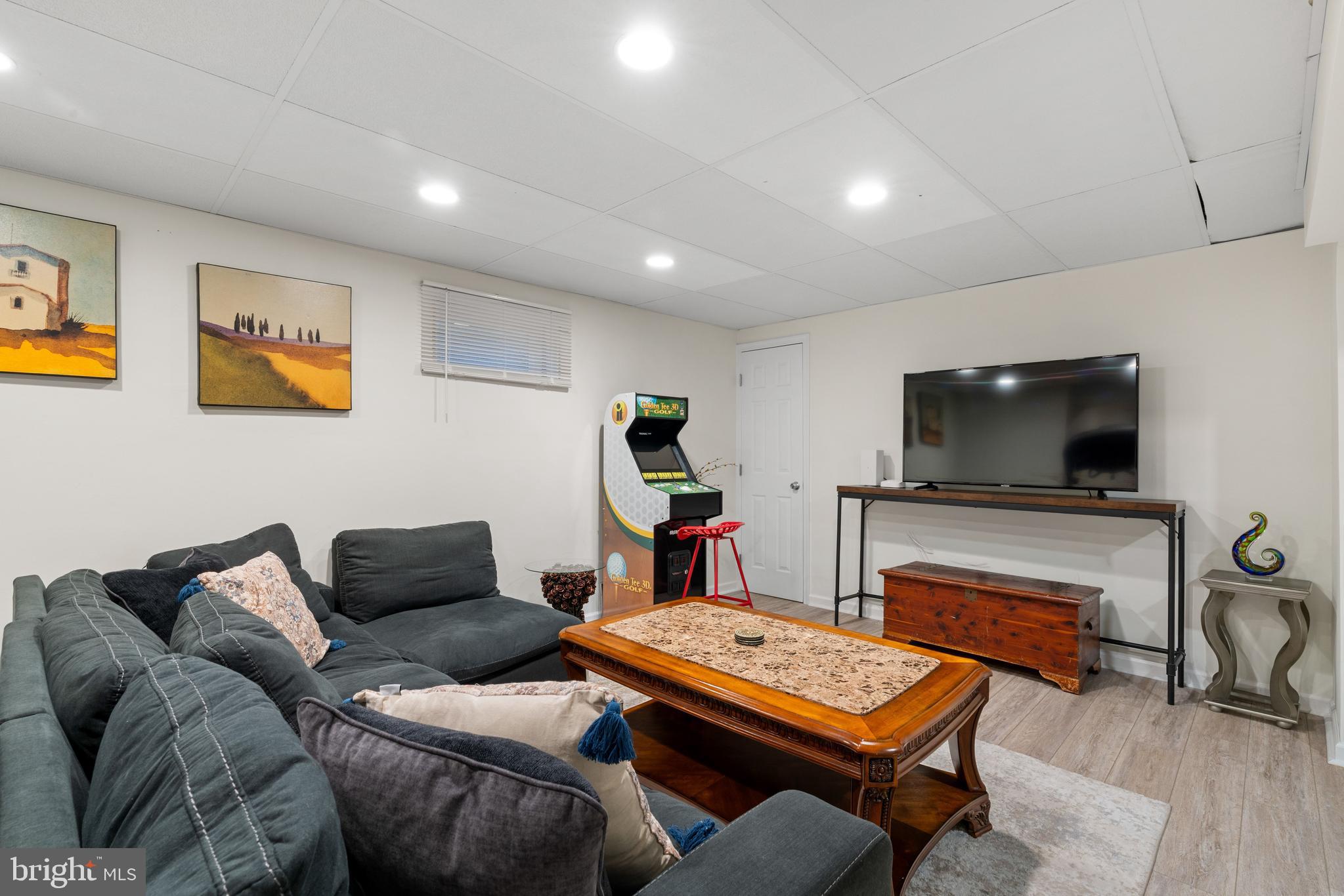 BEAVER RUN KNOLL - Residential