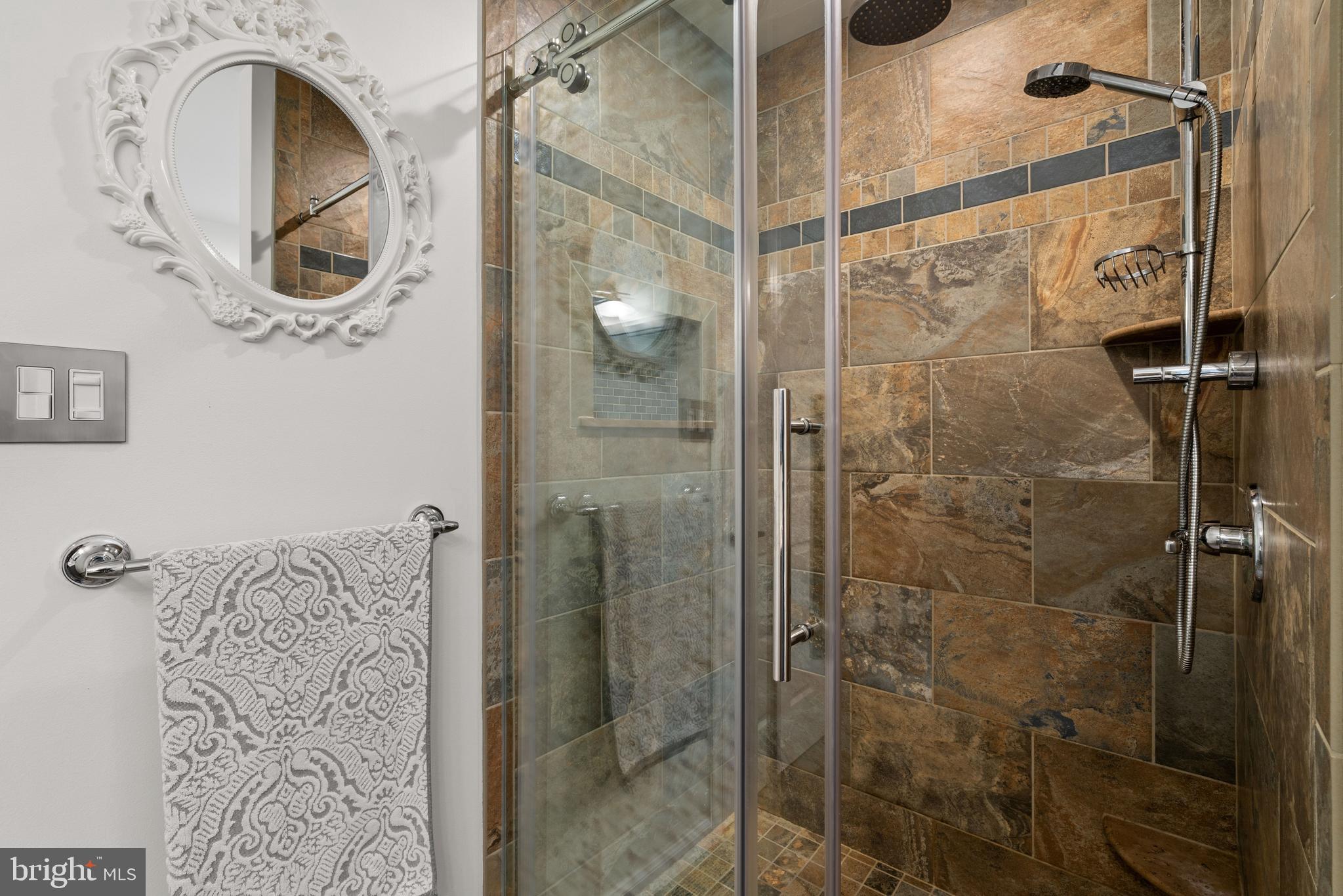 BEAVER RUN KNOLL - Residential