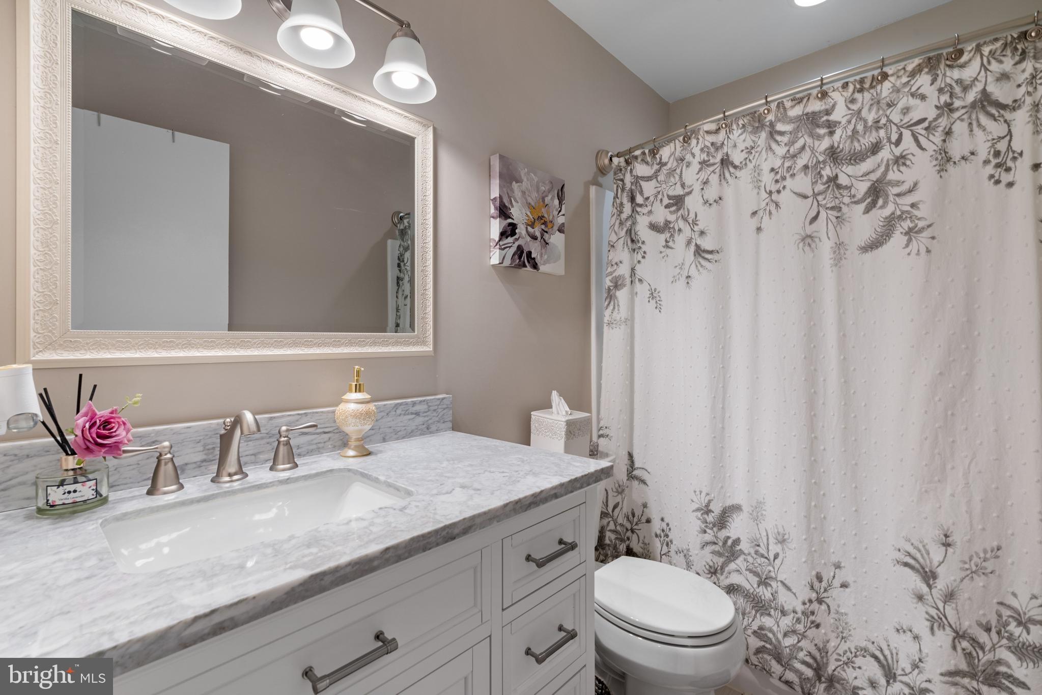 BEAVER RUN KNOLL - Residential