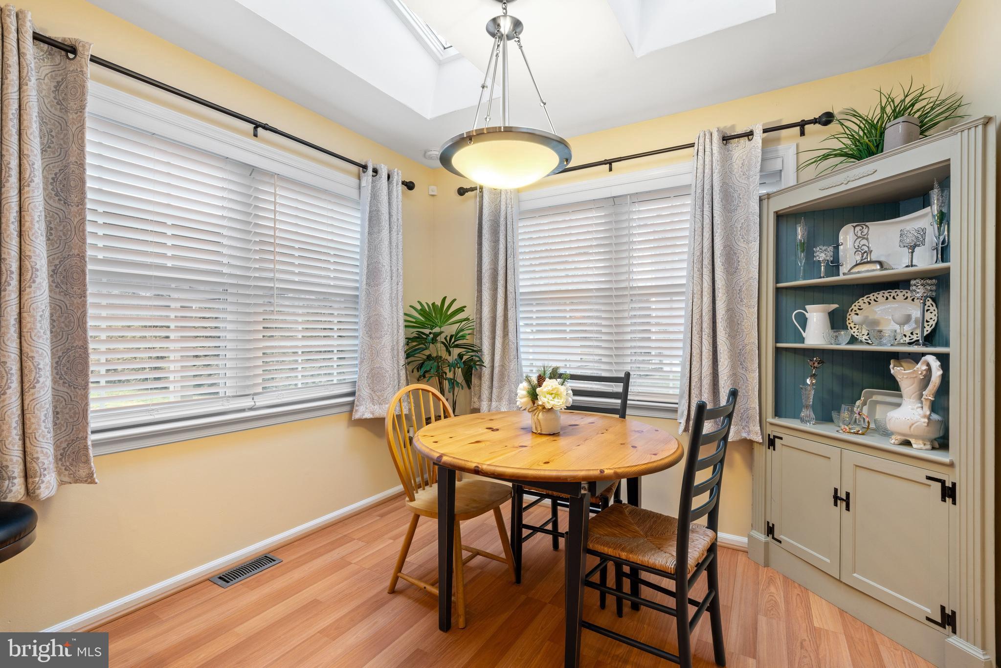 BEAVER RUN KNOLL - Residential