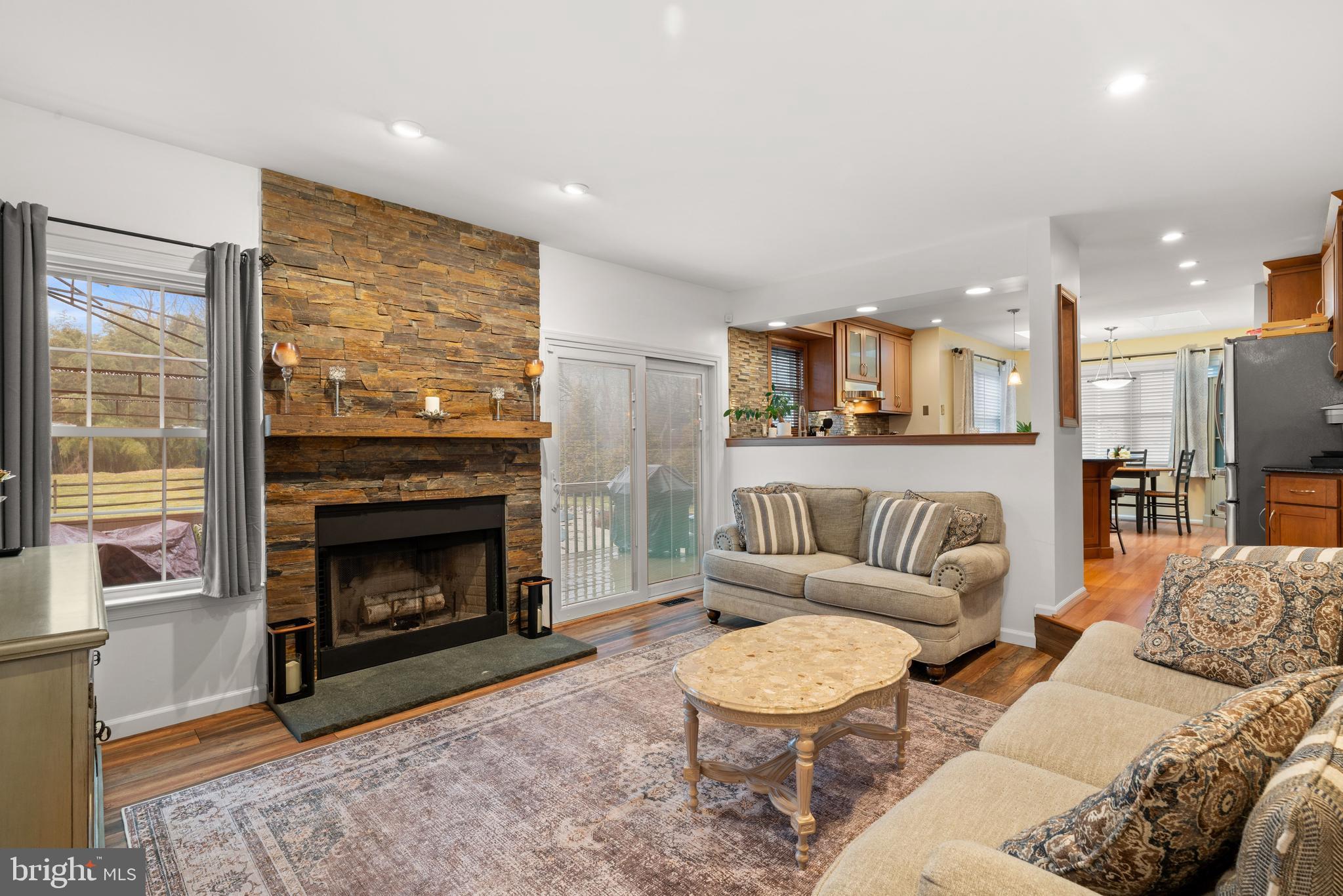 BEAVER RUN KNOLL - Residential