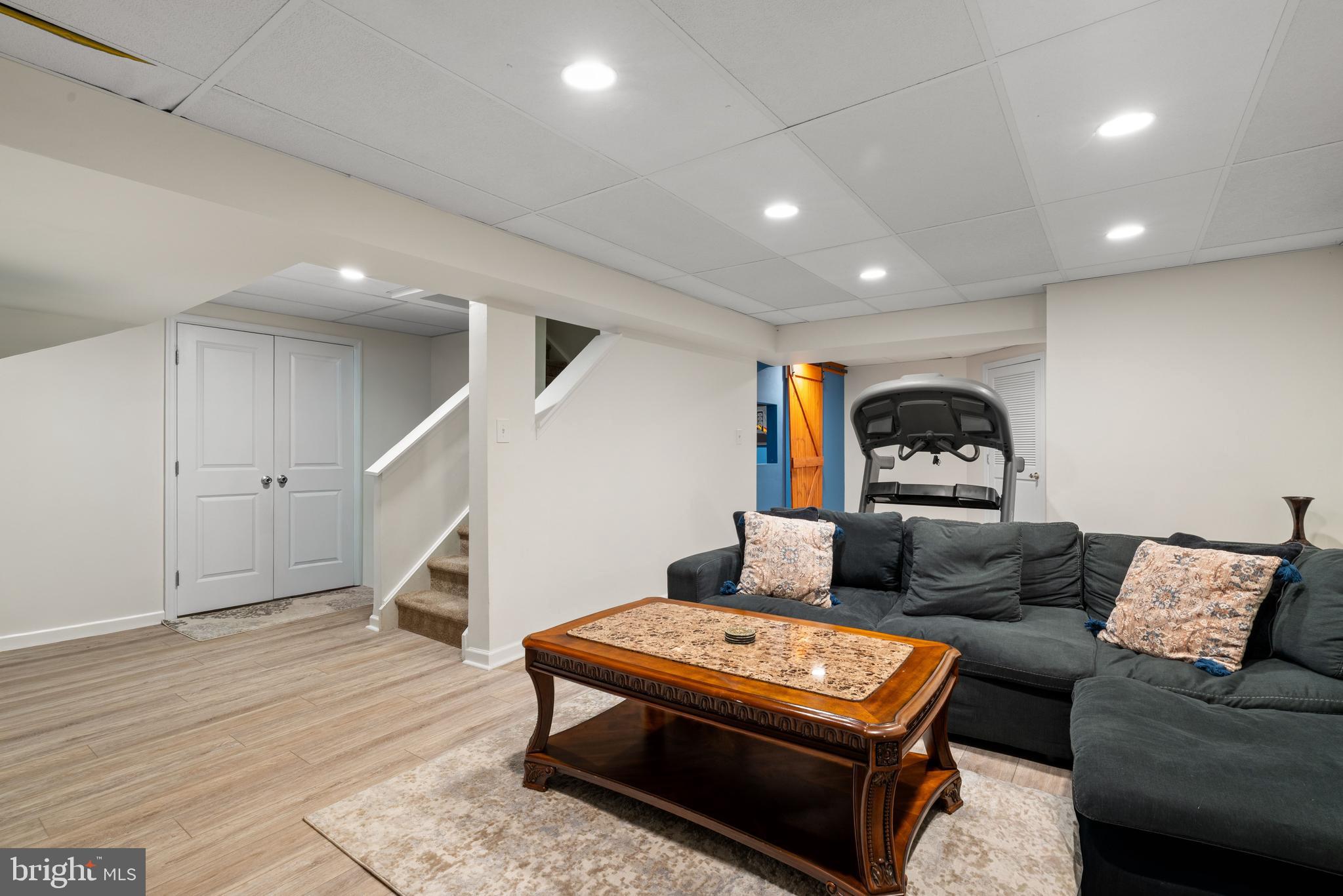 BEAVER RUN KNOLL - Residential