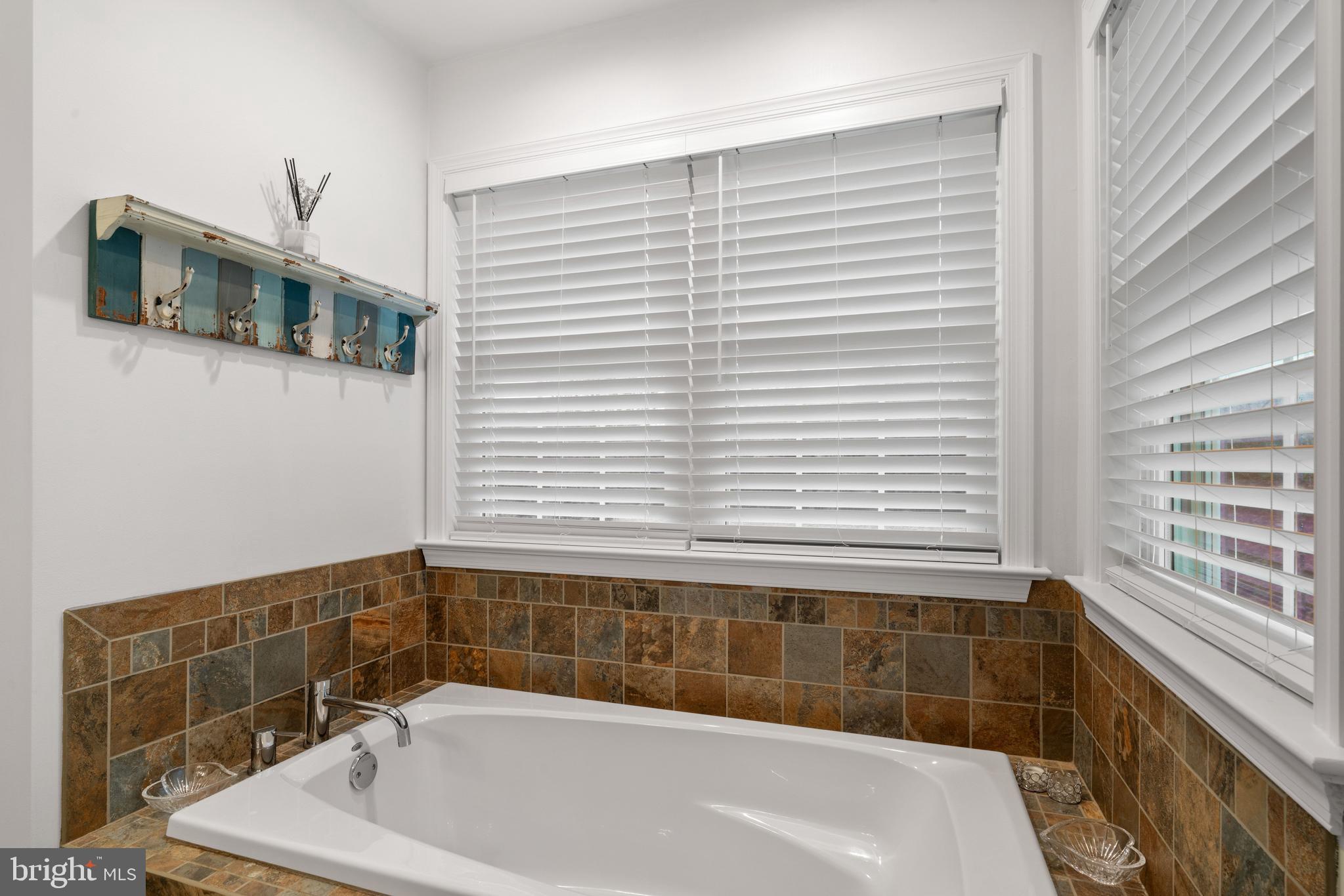 BEAVER RUN KNOLL - Residential