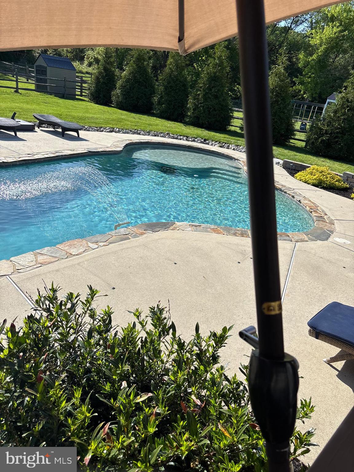 BEAVER RUN KNOLL - Residential