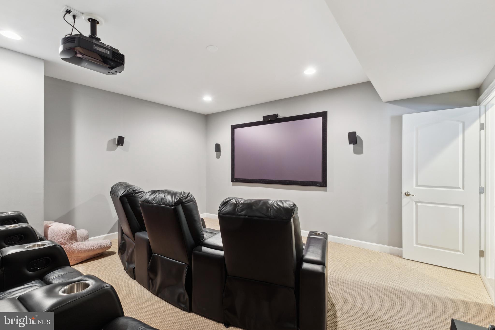 SEVEN HILLS - Residential