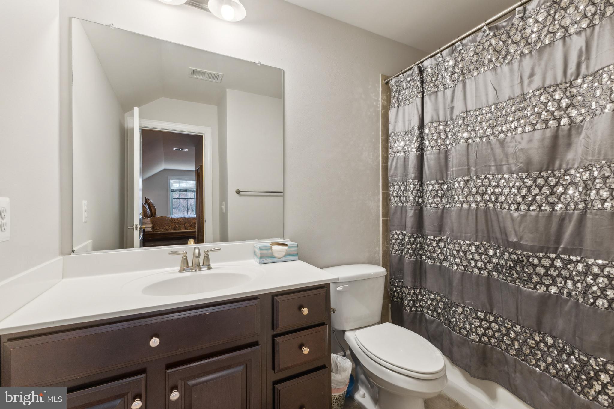 SEVEN HILLS - Residential