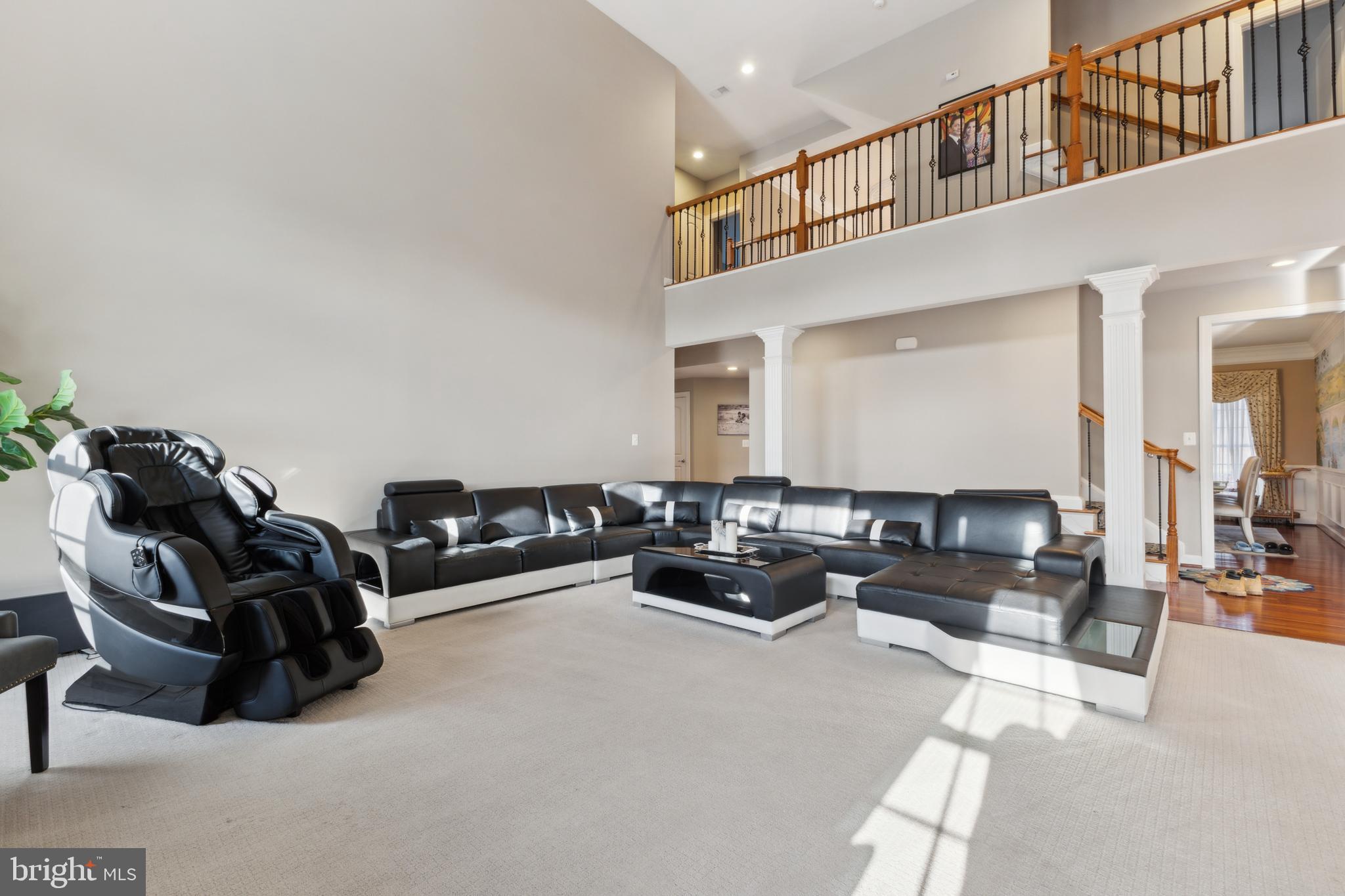 SEVEN HILLS - Residential