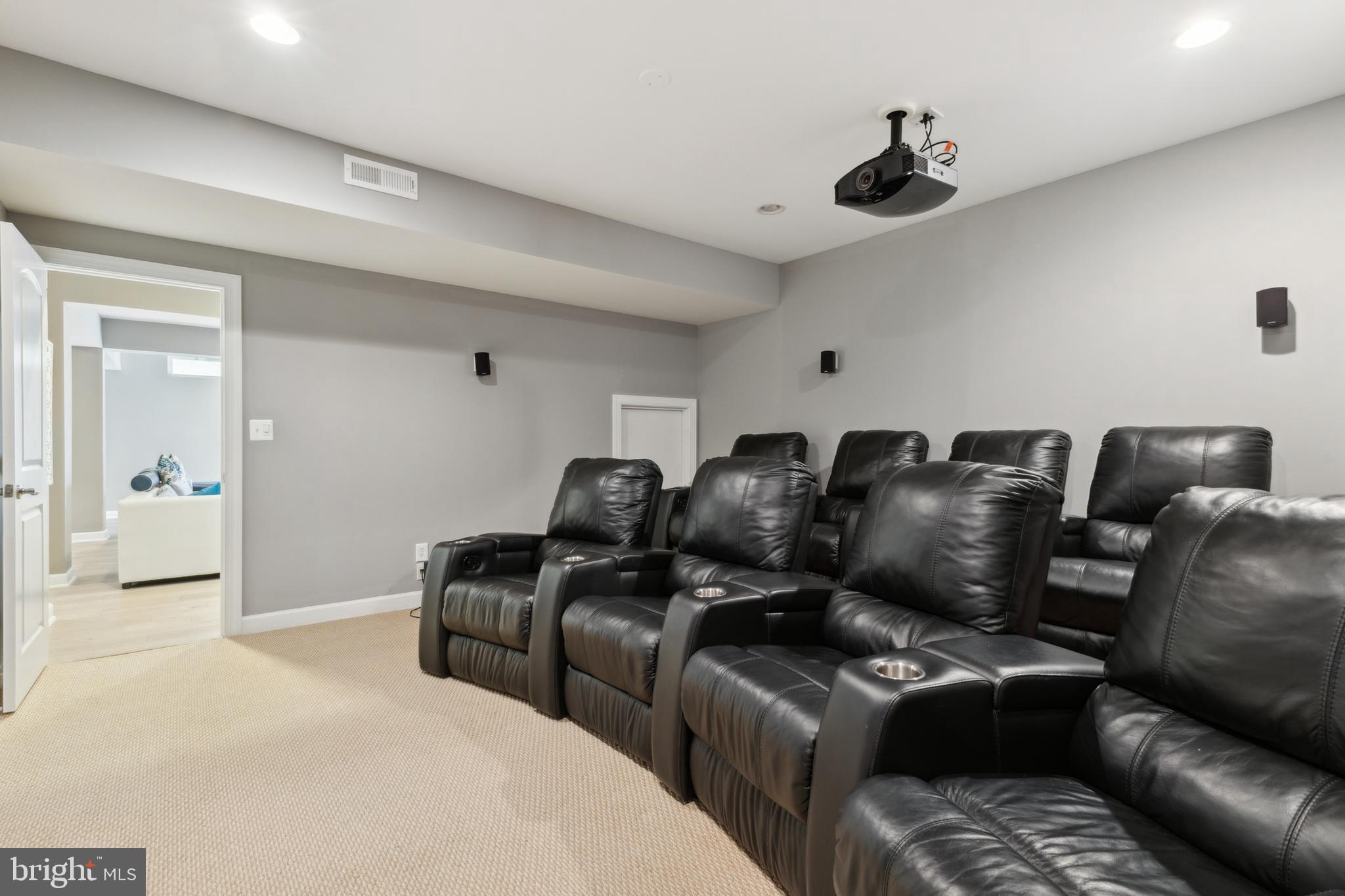 SEVEN HILLS - Residential