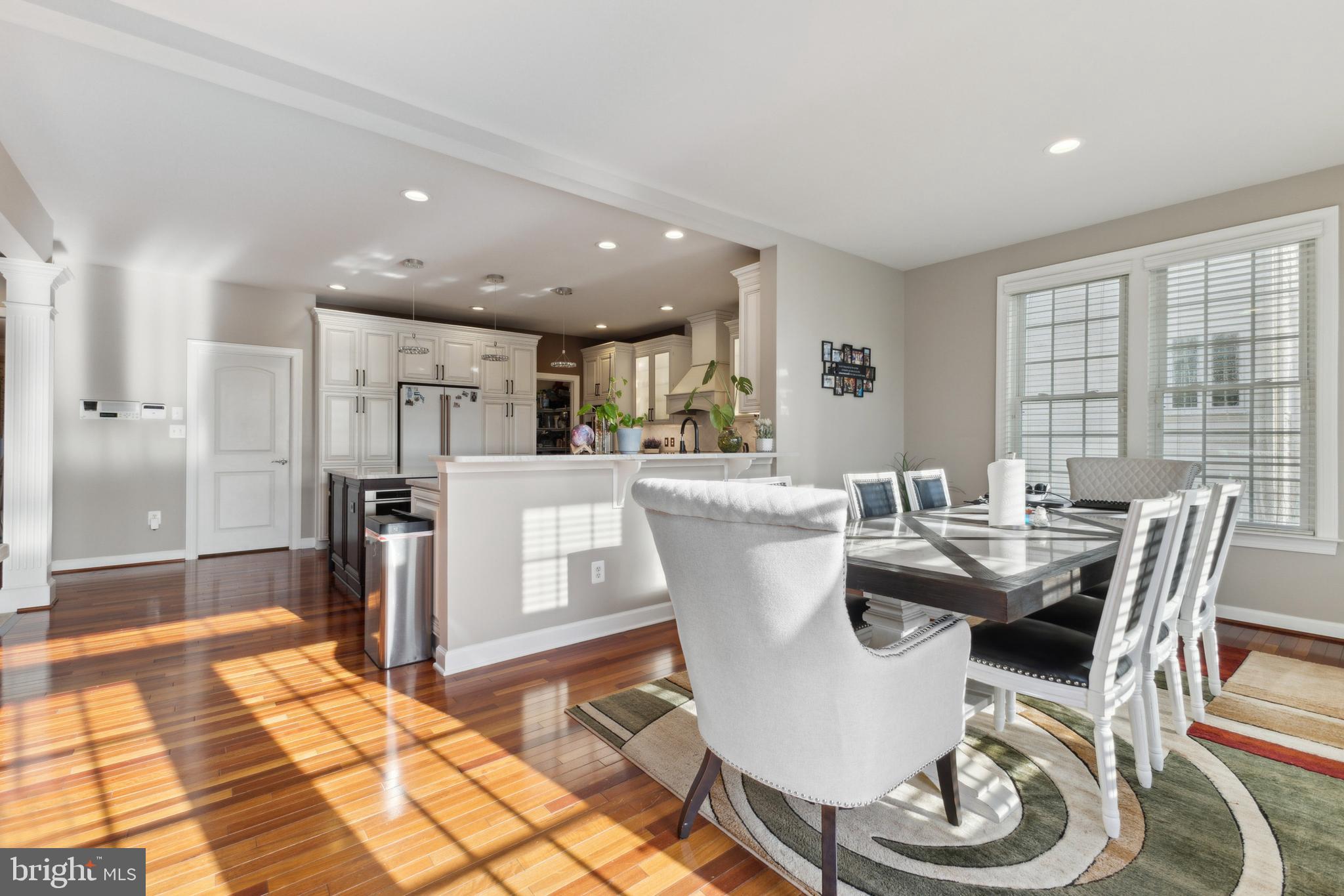 SEVEN HILLS - Residential