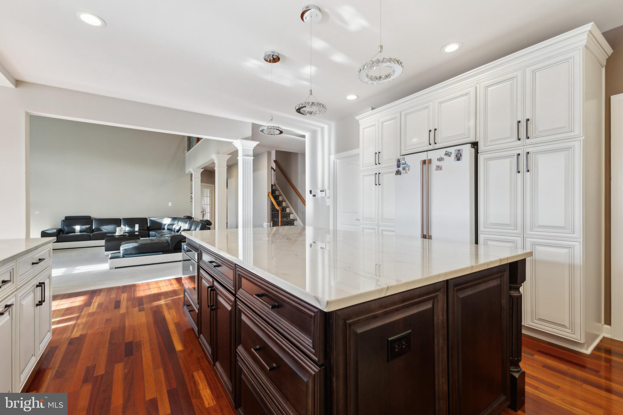 SEVEN HILLS - Residential