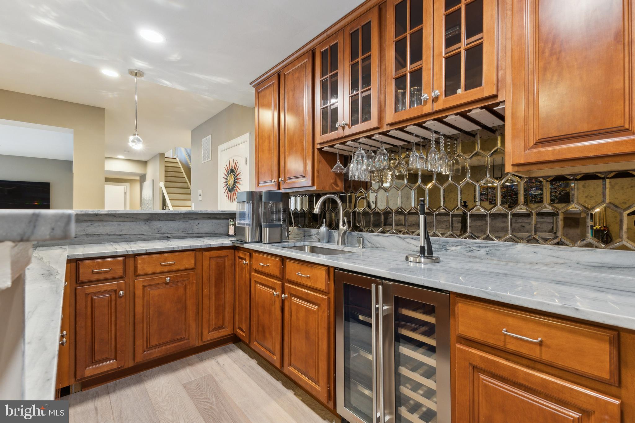 SEVEN HILLS - Residential