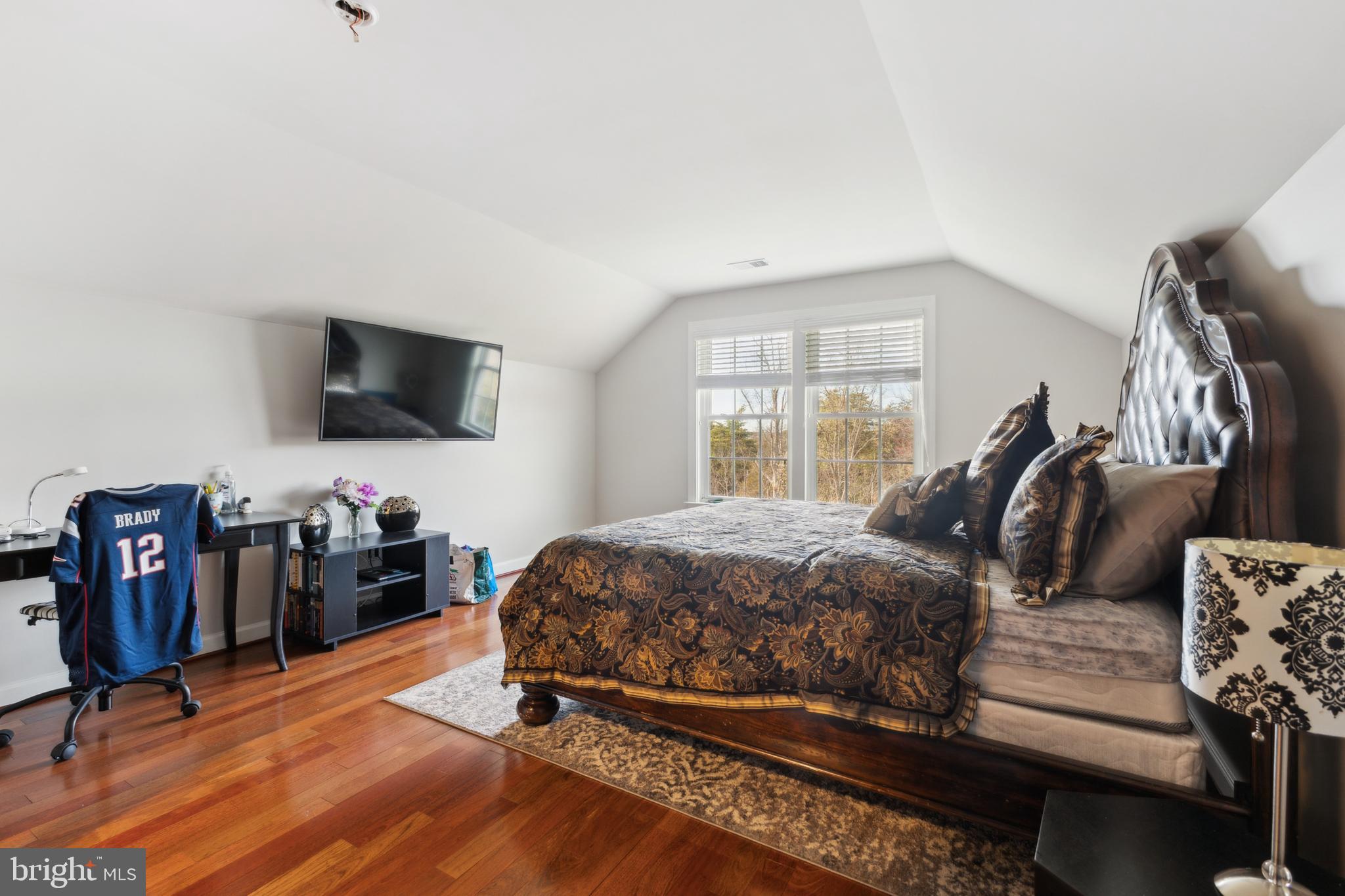 SEVEN HILLS - Residential