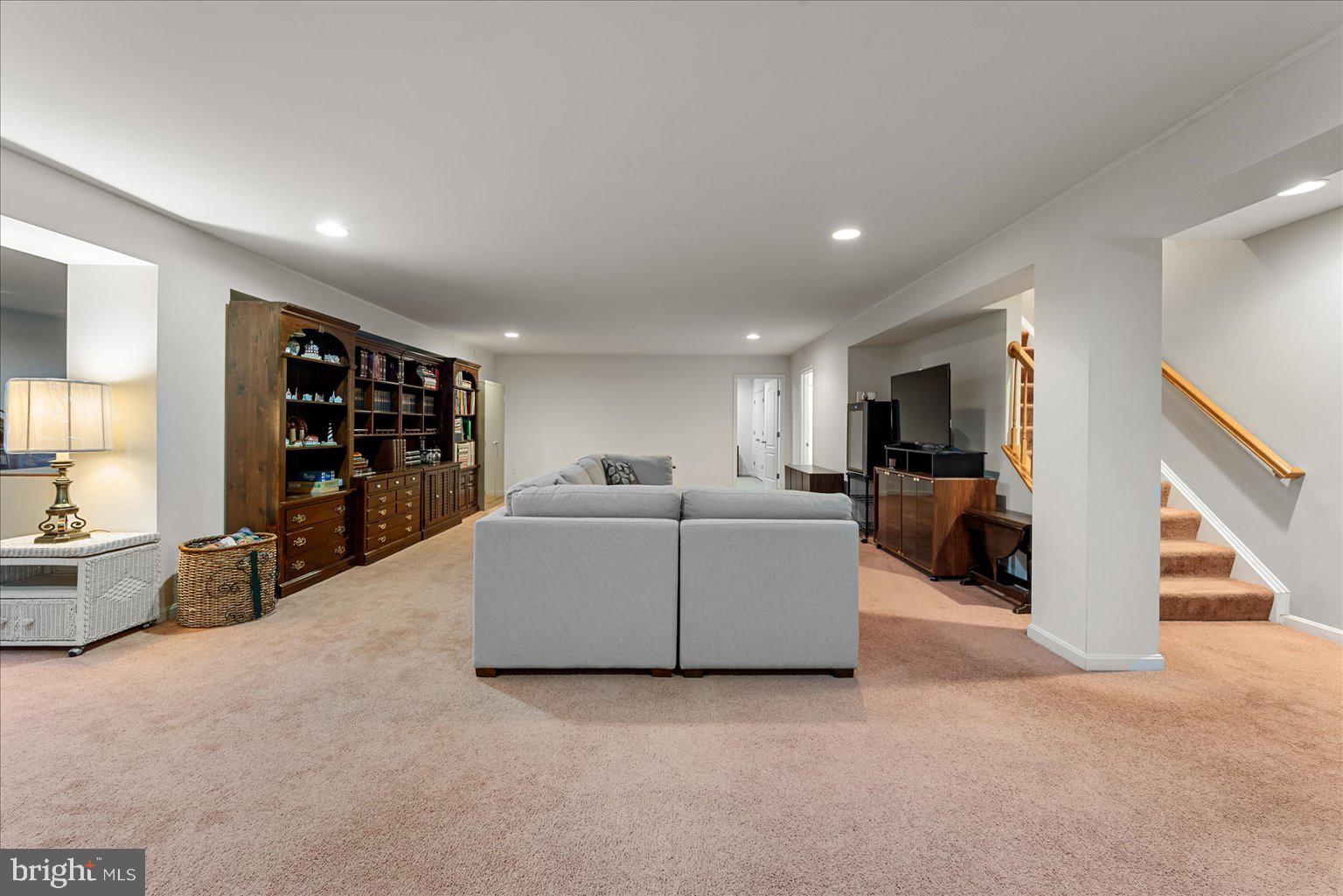 SOMERSET - Residential