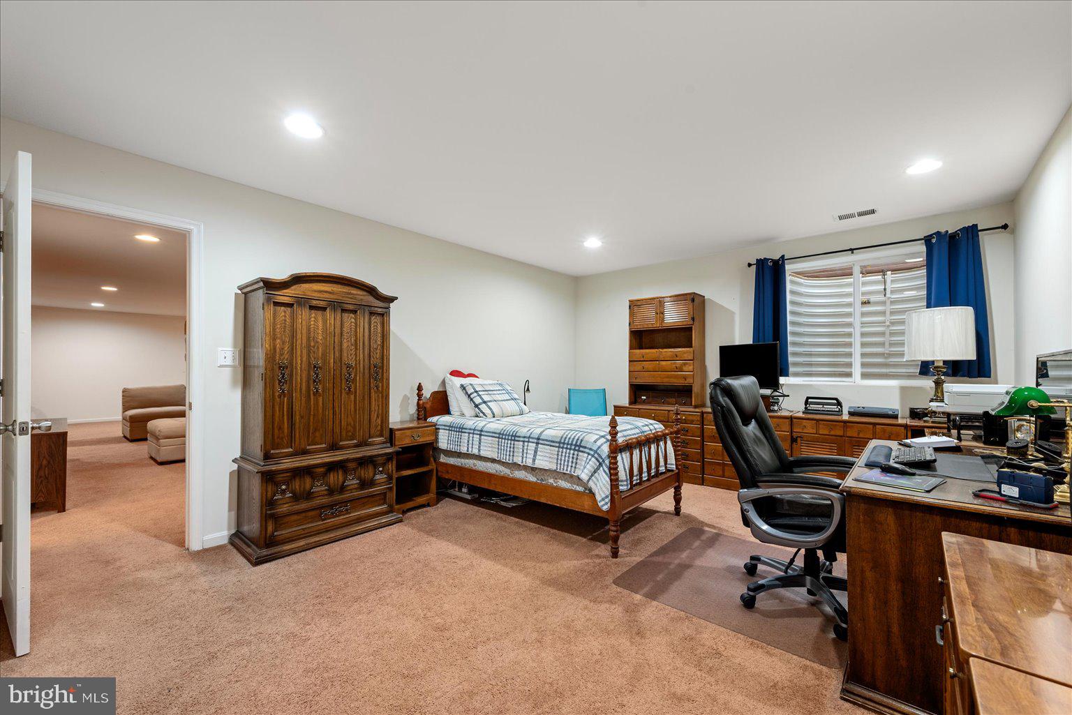 SOMERSET - Residential