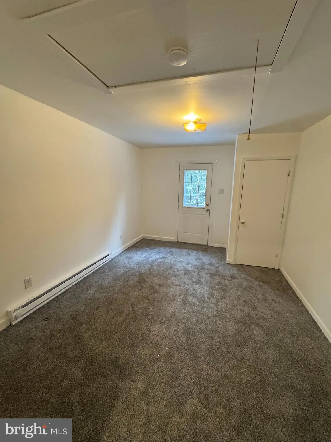 Browns Mills, New Jersey 08015, United States, 6 Bedrooms Bedrooms, ,Residential,Active,80098