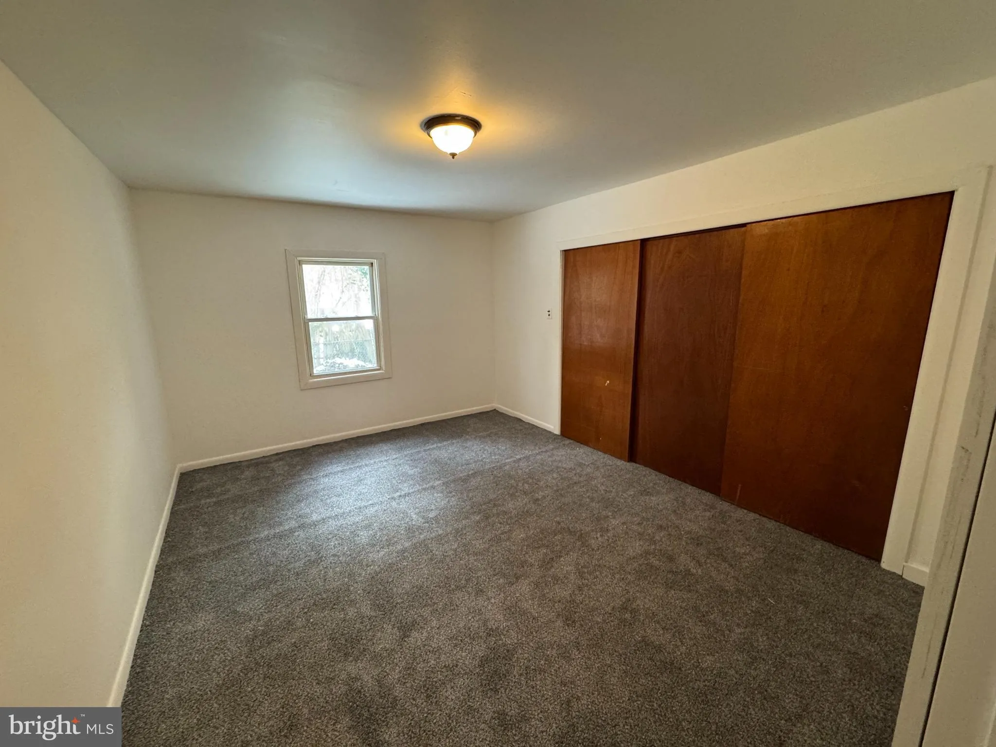 Browns Mills, New Jersey 08015, United States, 6 Bedrooms Bedrooms, ,Residential,Active,80098