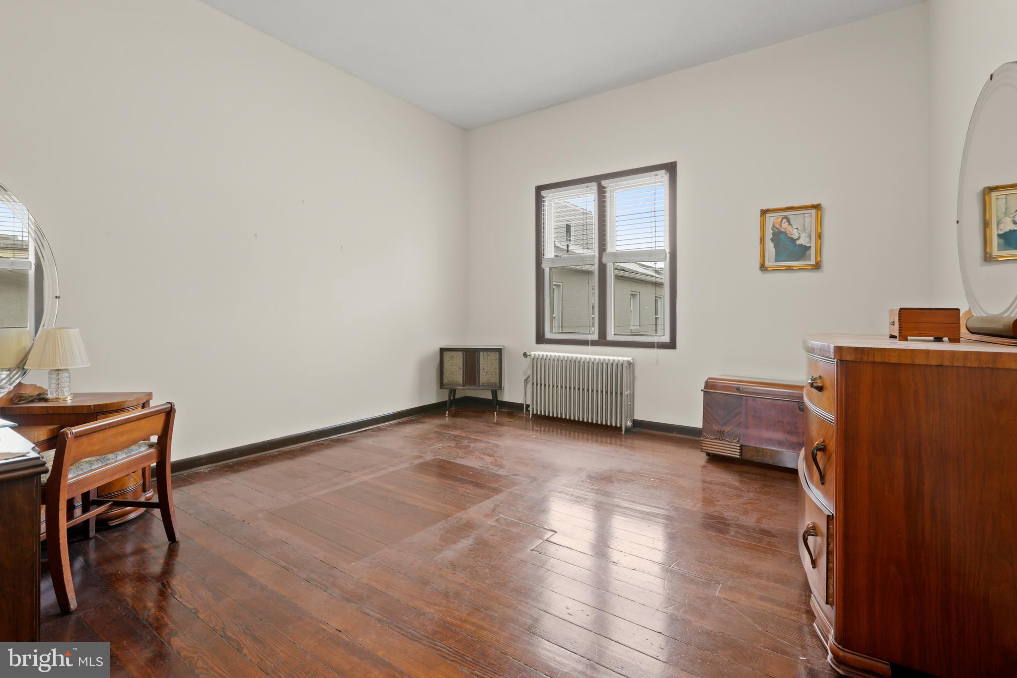 LITTLE ITALY - Residential