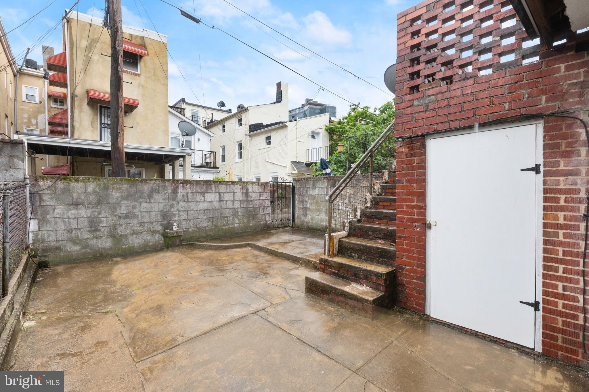 LITTLE ITALY - Residential