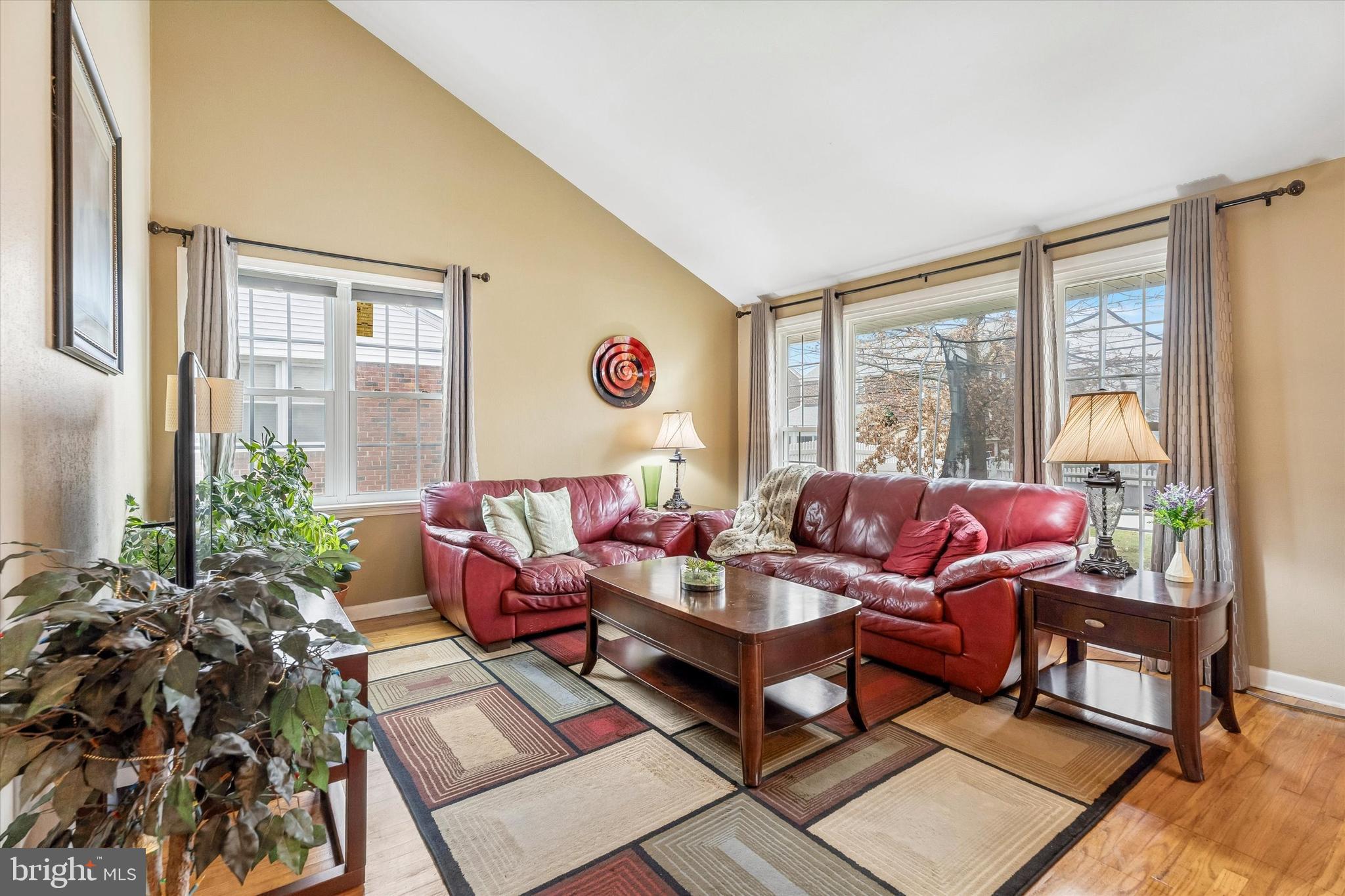 LYNNWOOD - Residential