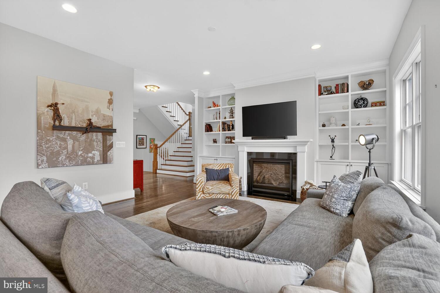 NORTH ARLINGTON - Residential