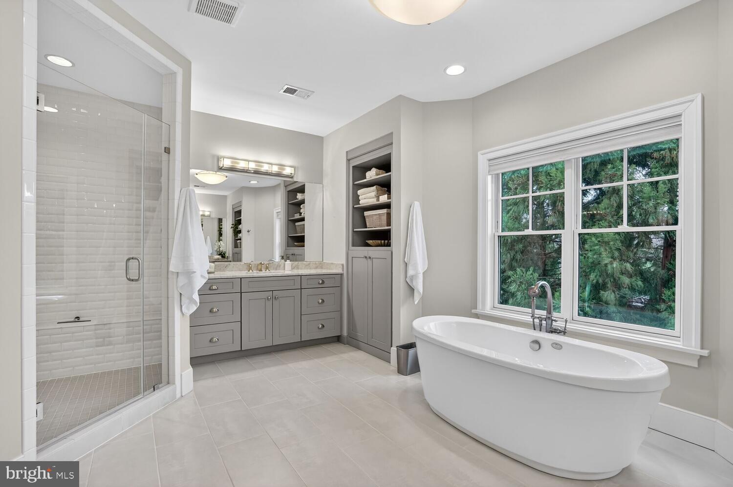 NORTH ARLINGTON - Residential