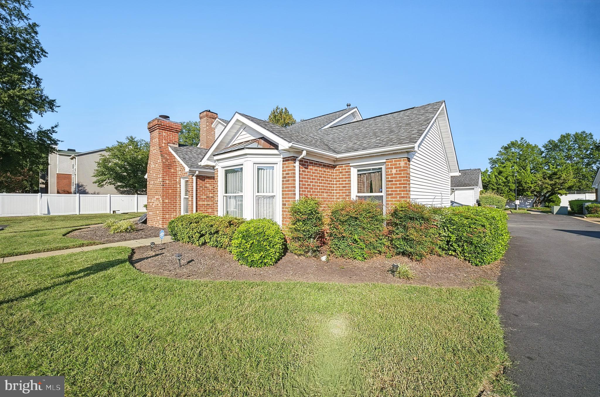 22 WILLIAMSBURG DRIVE