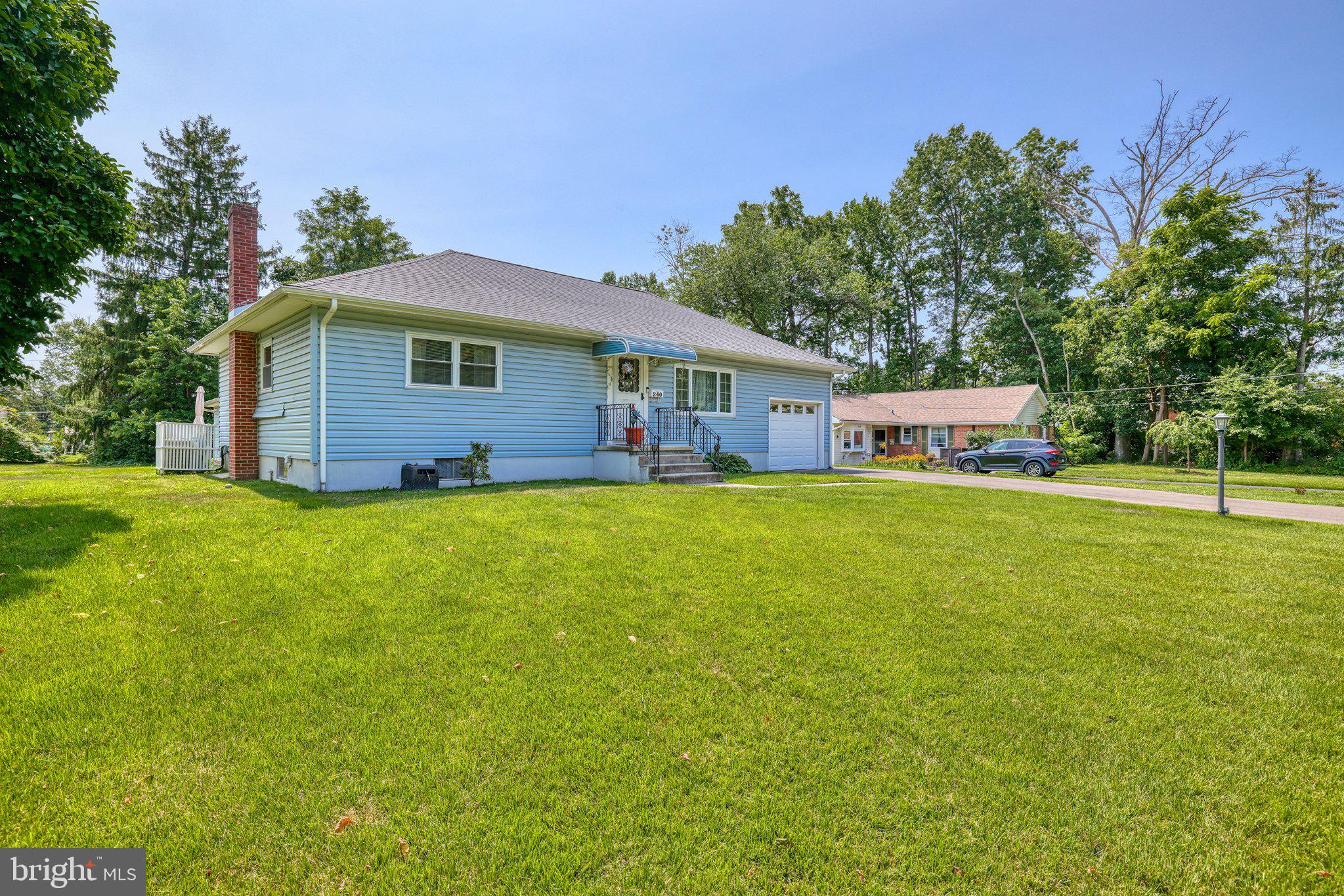 240 WALNUT LANE