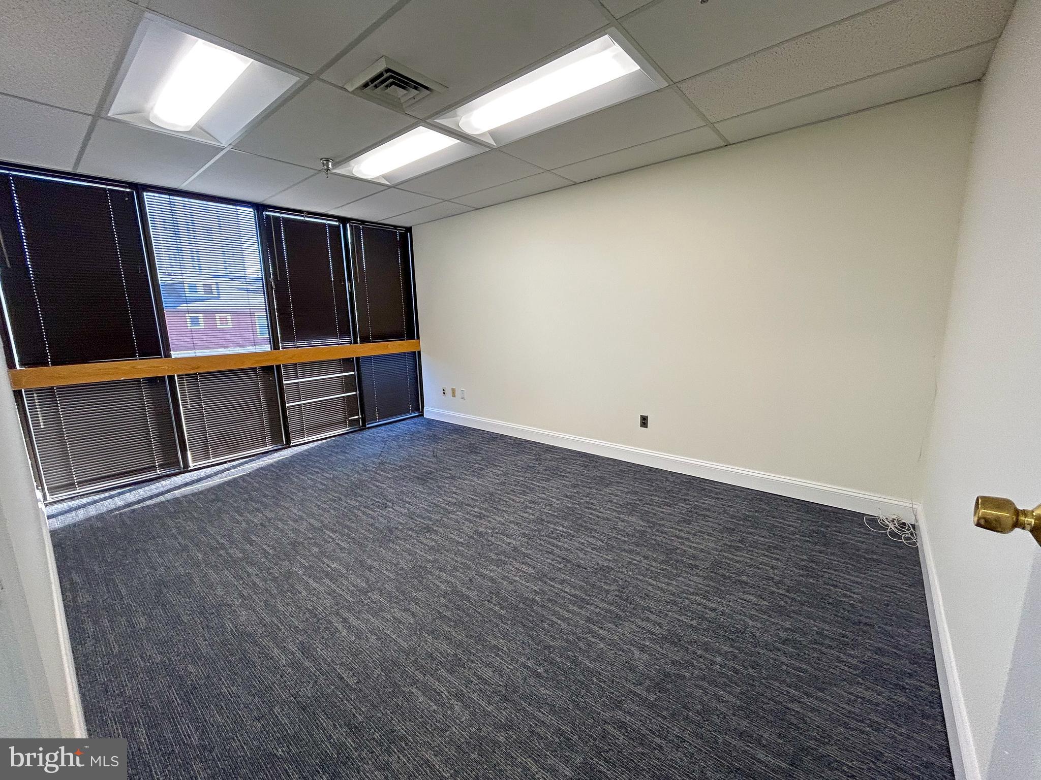 TOWSON - Commercial Sale