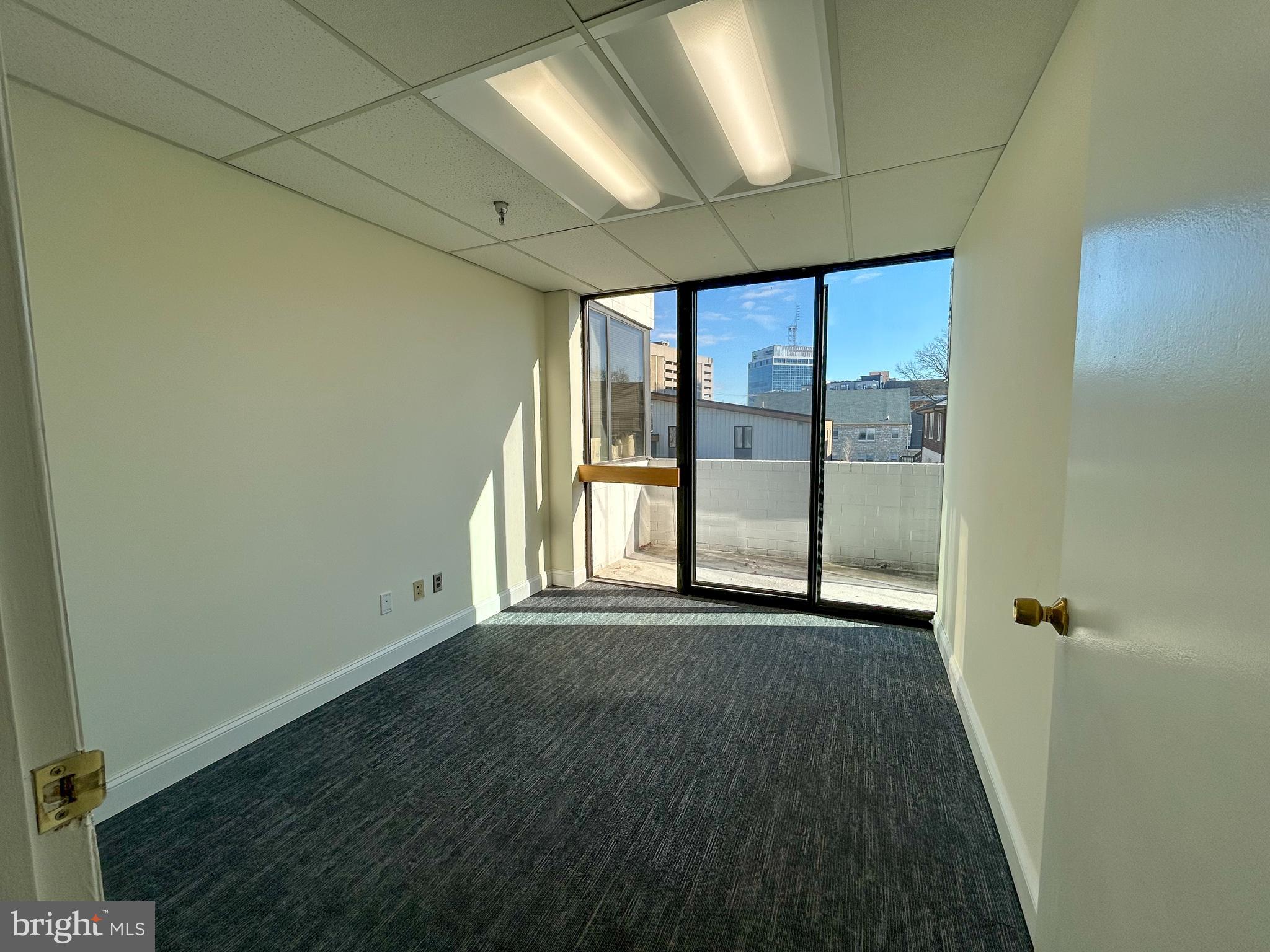 TOWSON - Commercial Sale