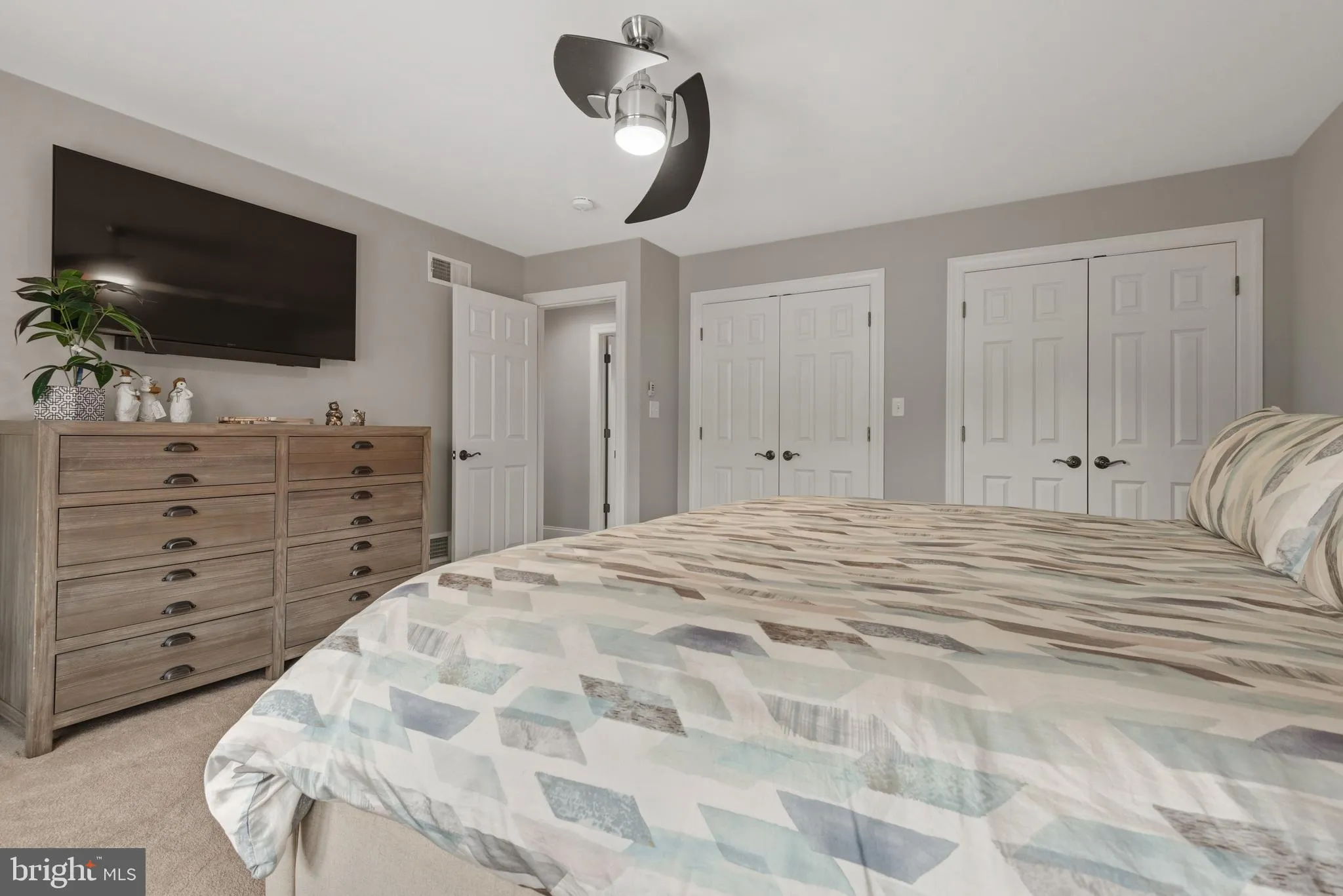 Lancaster, Pennsylvania 17601, United States, 5 Bedrooms Bedrooms, ,3 BathroomsBathrooms,Residential,Coming Soon,179935