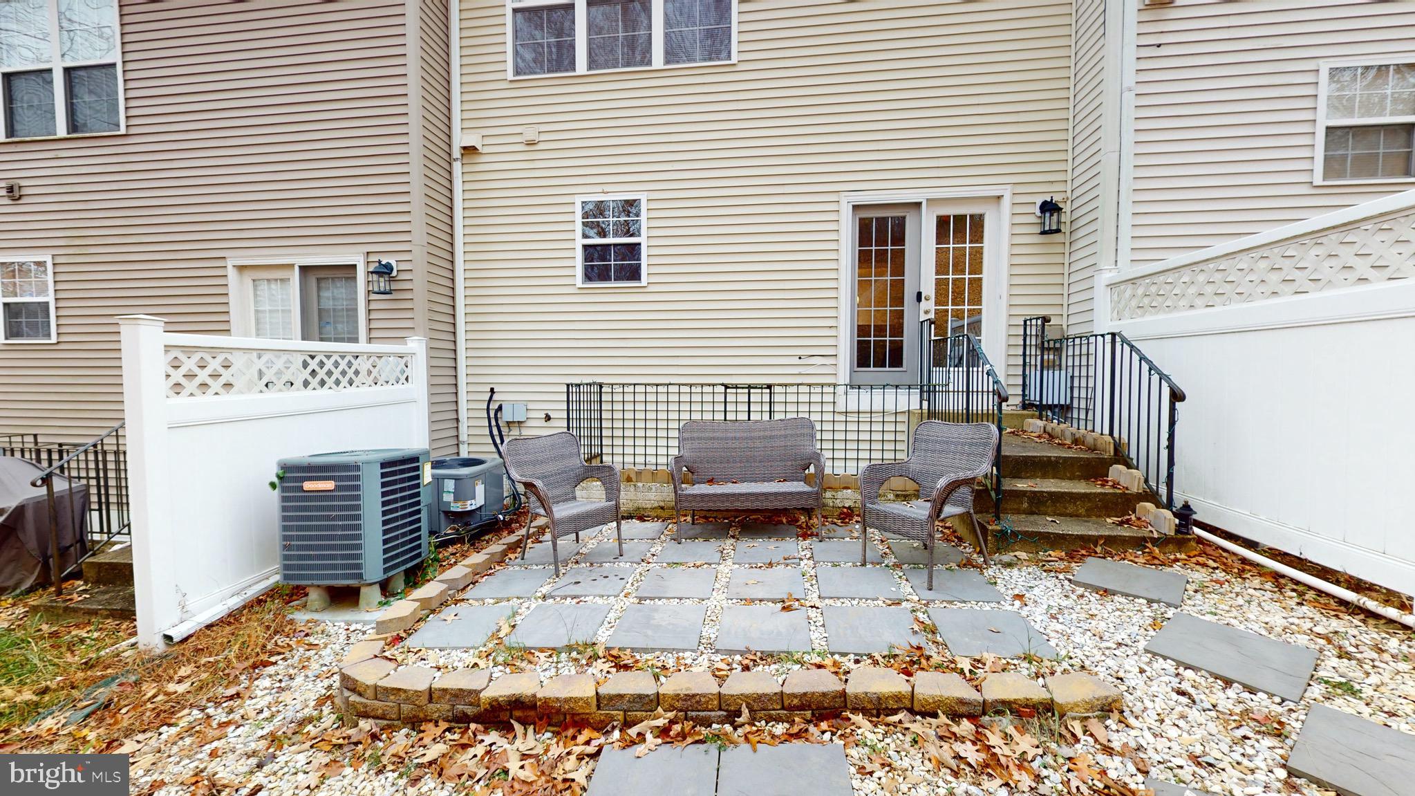 RIVER WATCH - Residential