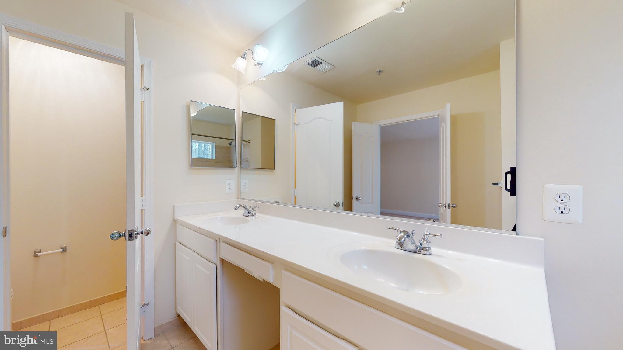 RIVER WATCH - Residential