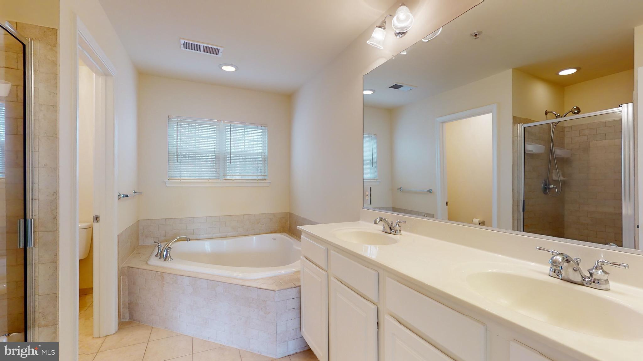 RIVER WATCH - Residential