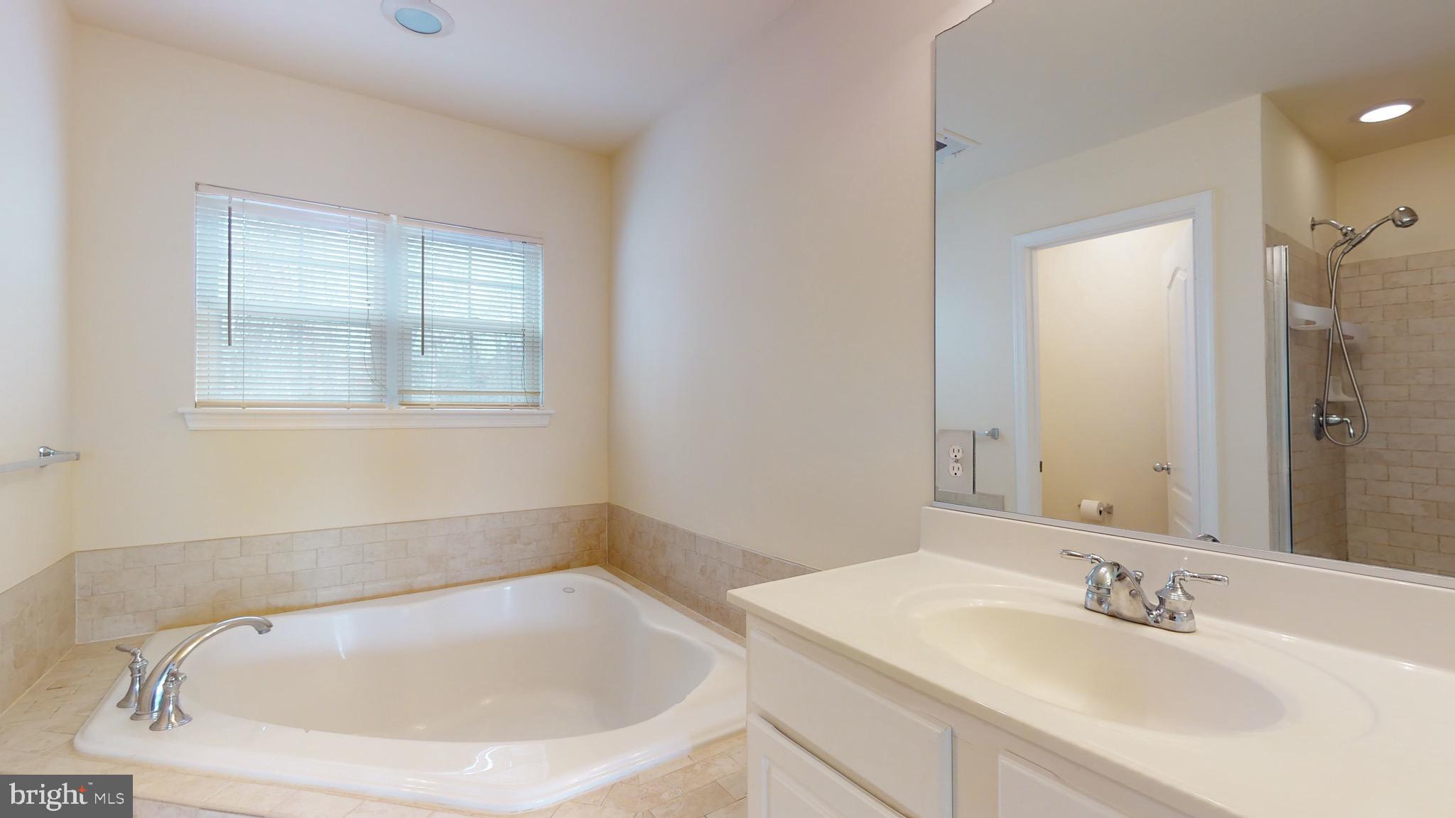 RIVER WATCH - Residential