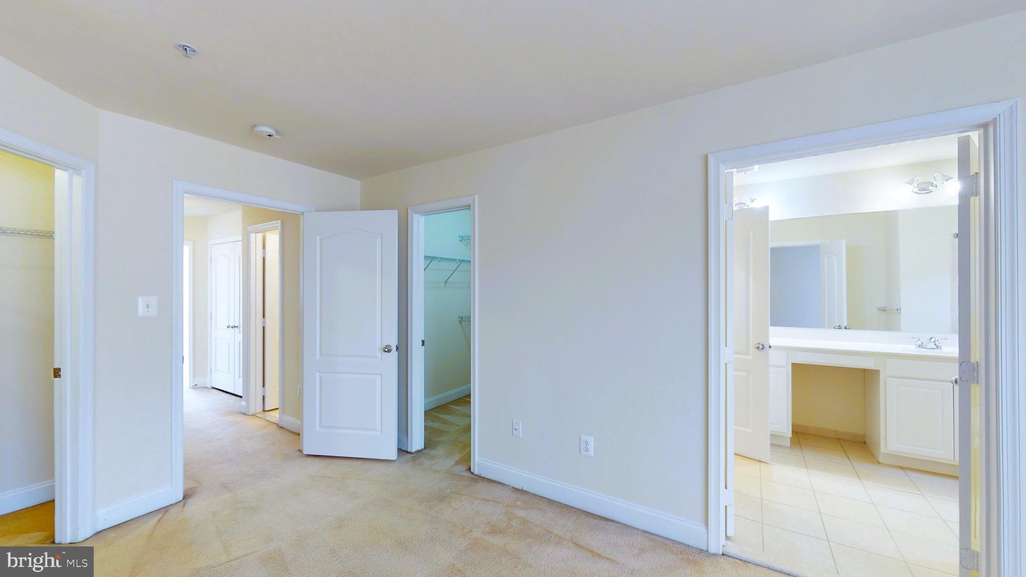 RIVER WATCH - Residential