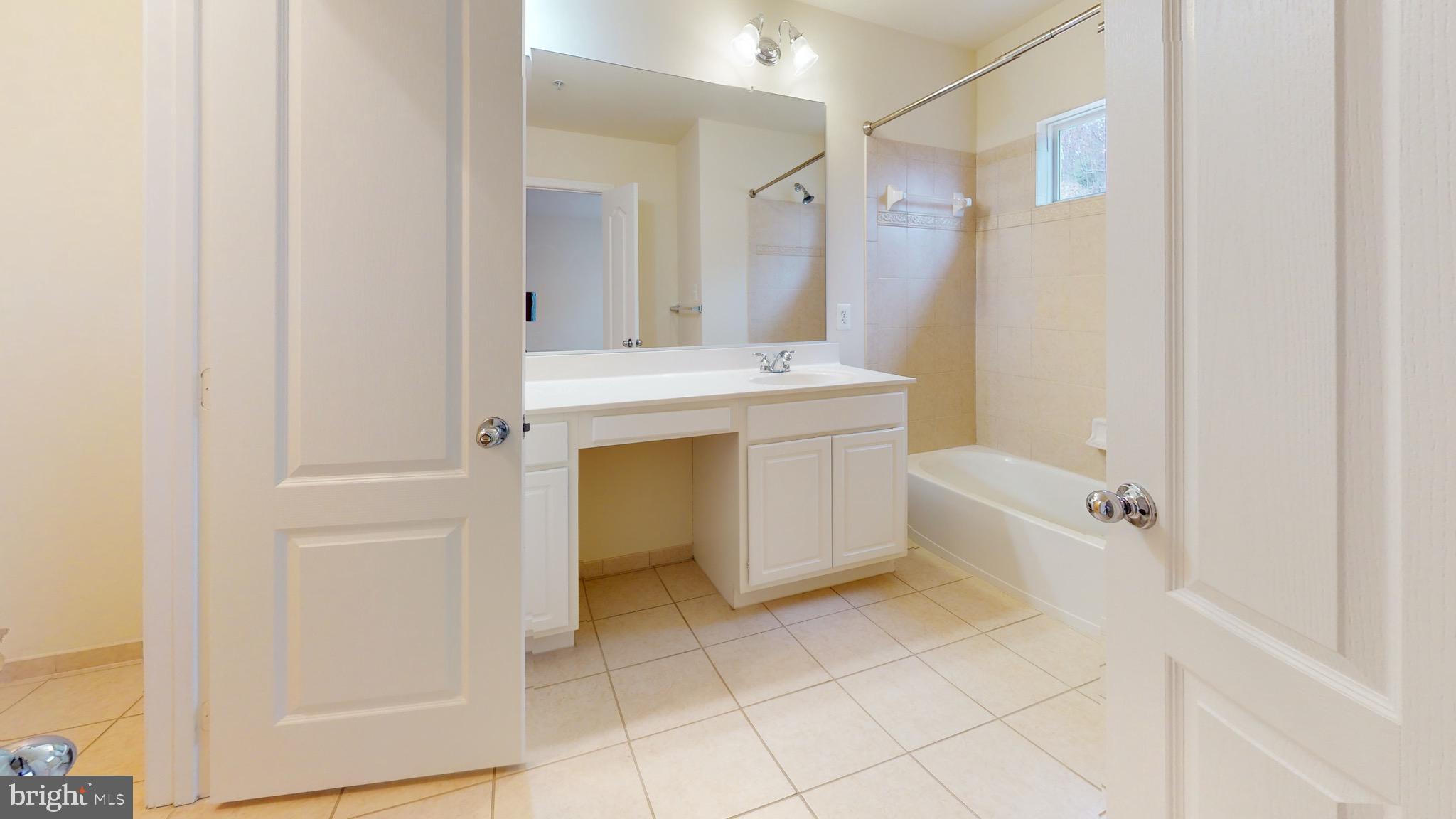 RIVER WATCH - Residential