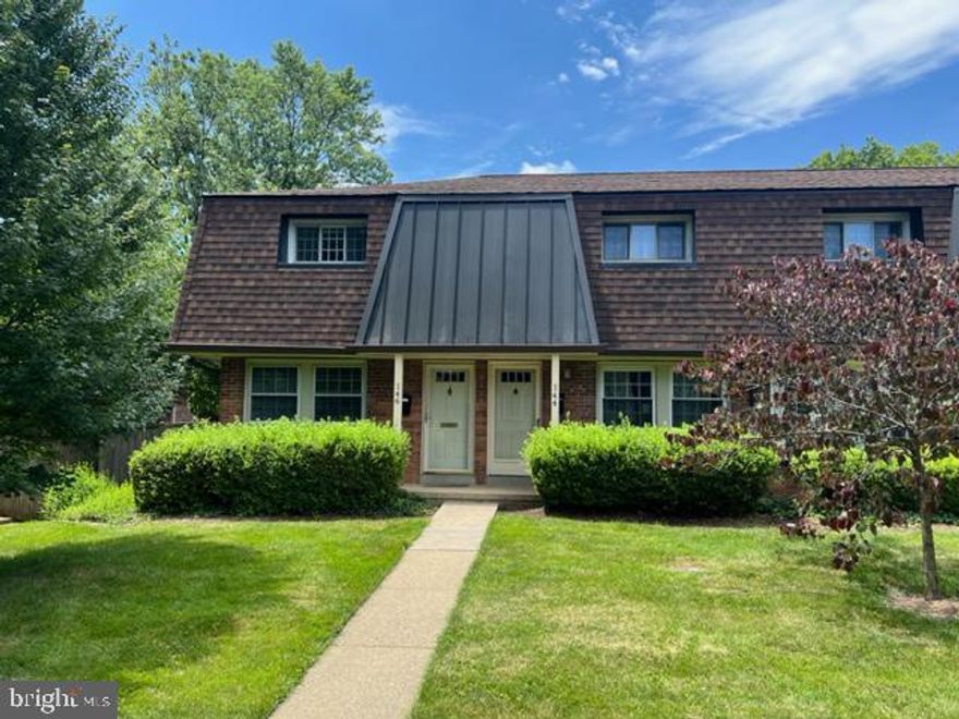 Located in the heart of Falls Church*** End unit 2 level Townhome w/ 2 Br & 1.5 Bath *** Freshly Painted, Hardwood floors on main level and upstairs*** Washer & Dryer in the unit *** Fenced backyard, Reserved Parking  space  #77 *** Tenant  responsible  electric only***