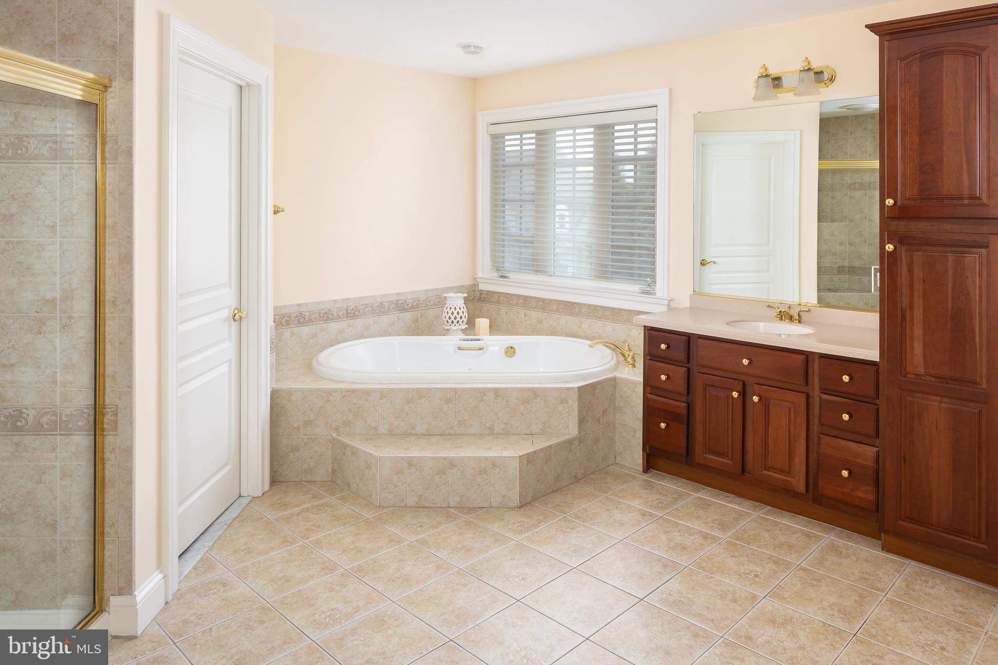 TATTERSALL - Residential