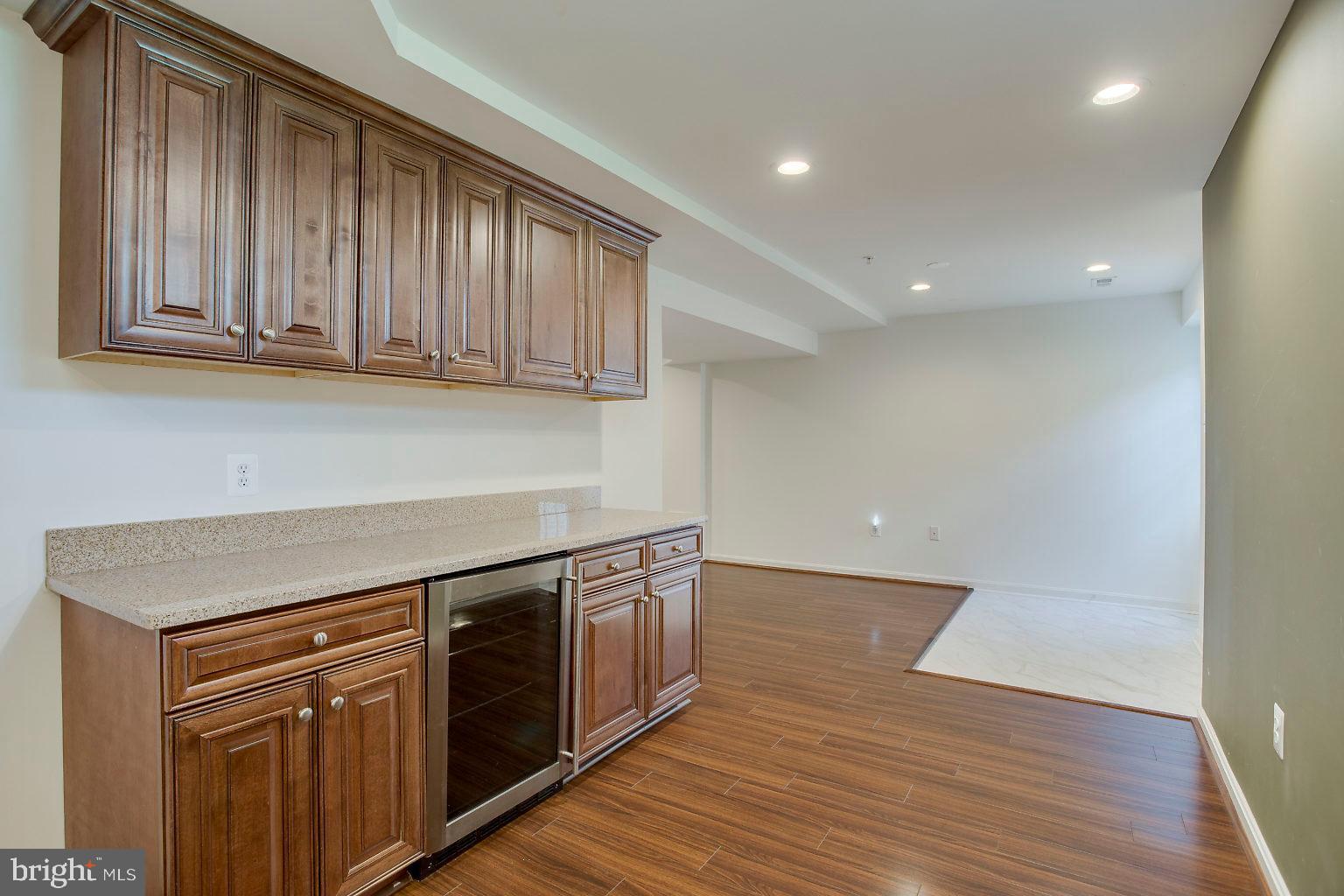 LONGWOOD - Residential